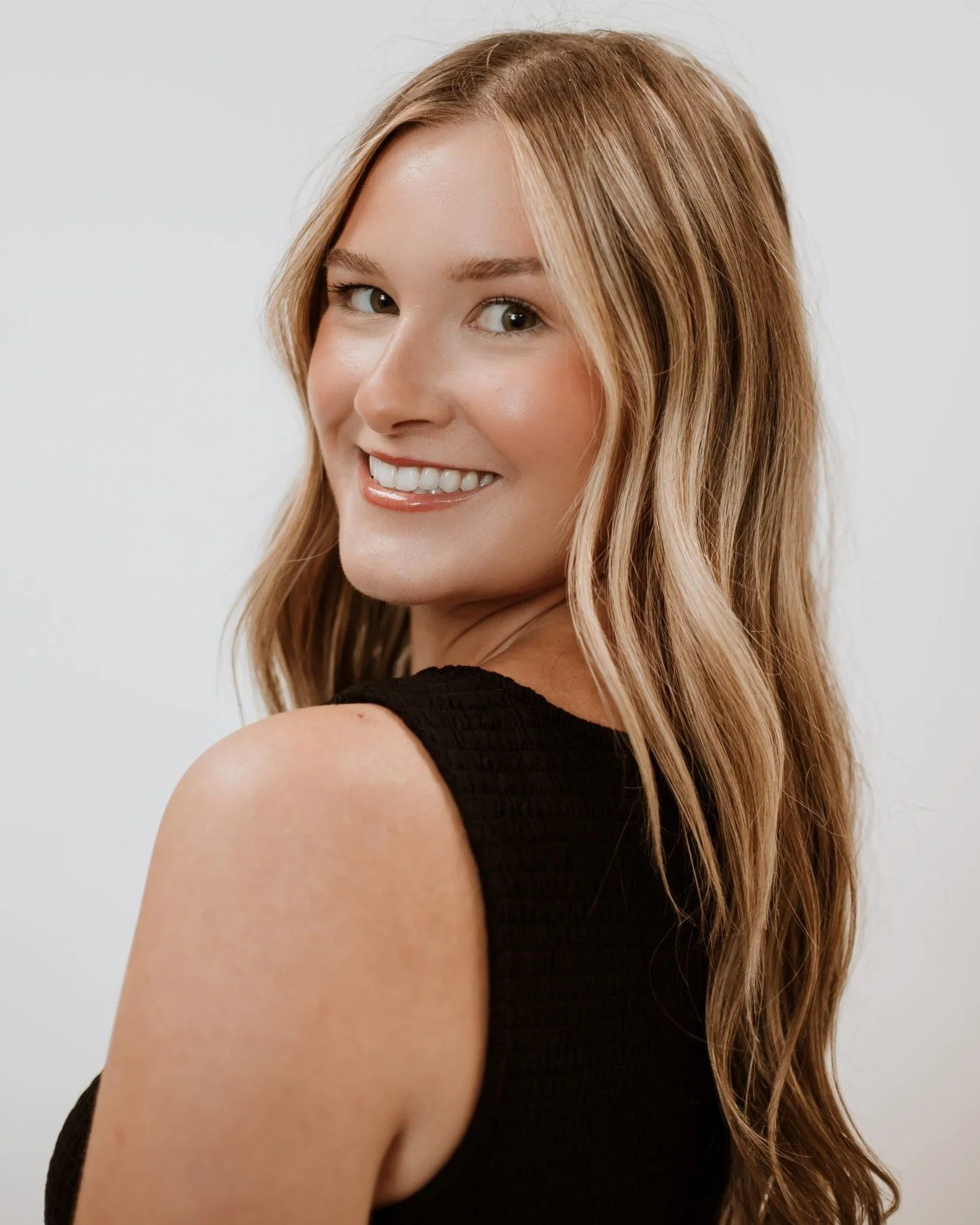 Happy Birthday Emilee!! 🥳

To know her, is to love her! She is our mac + cheese, mini alani, and Pilates queen👑  On top of being an amazing esthetician and department supervisor👏 Em, we're so grateful for you and can't wait to see what this next y