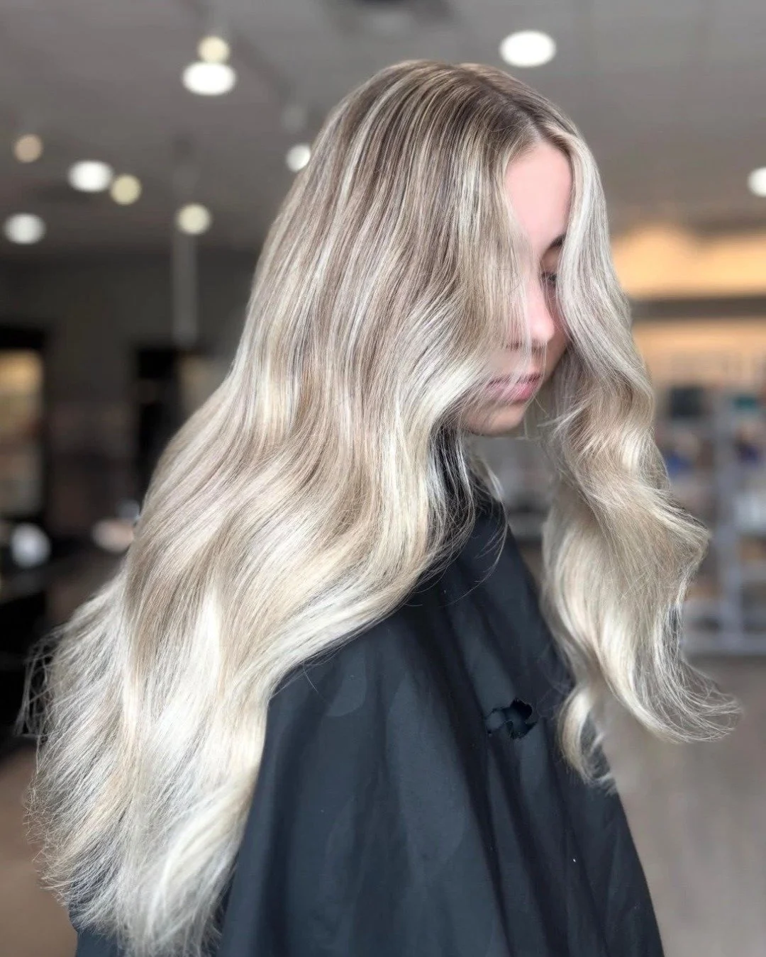 Another blonde bombshell for your feed 😍

Hair by: @styled_.by._alexis 

Receive 40% off hair services with Lexi in the month of June 👏

Click the link in bio to book your next appointment!