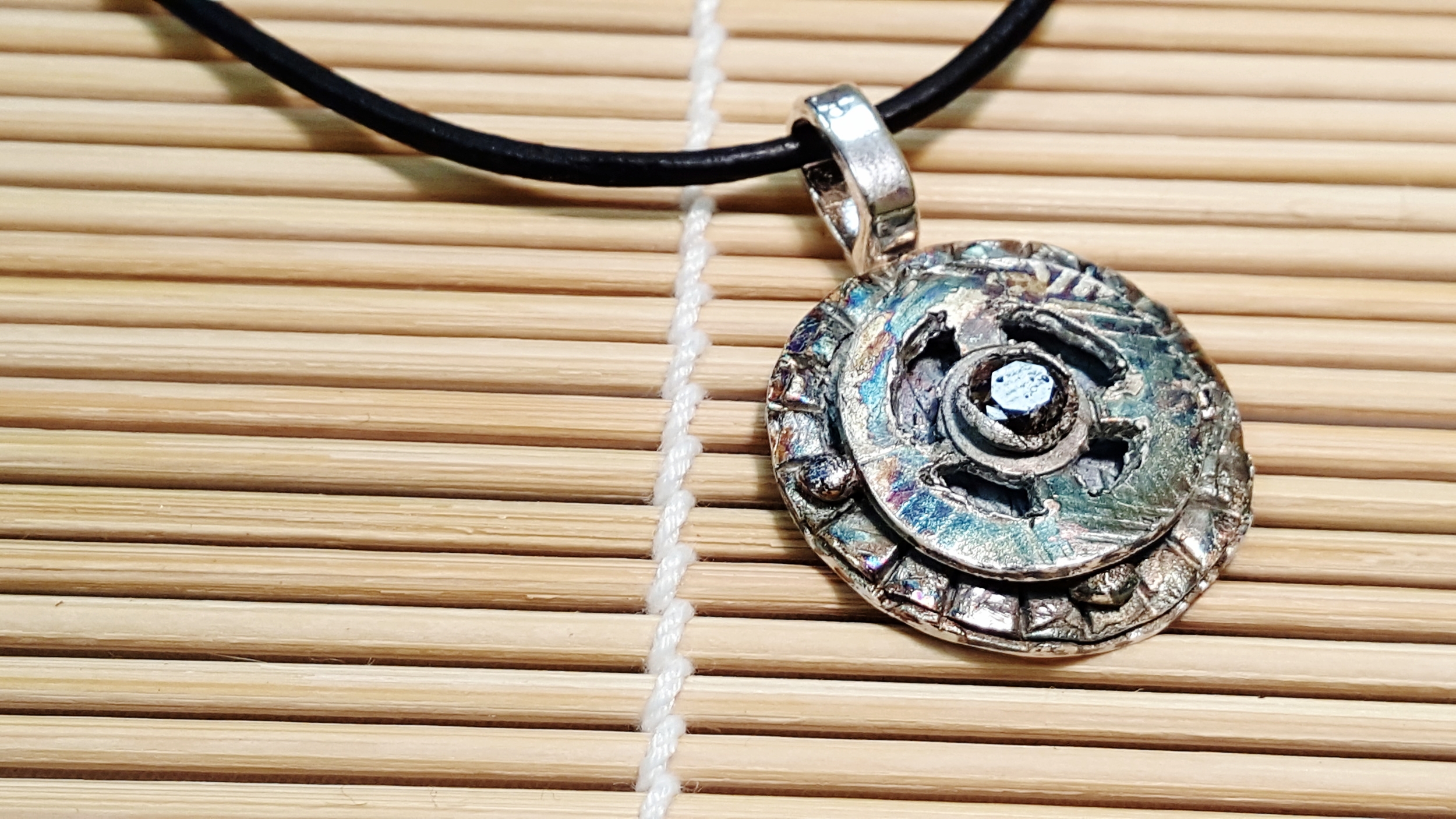 Multi-layered pendant