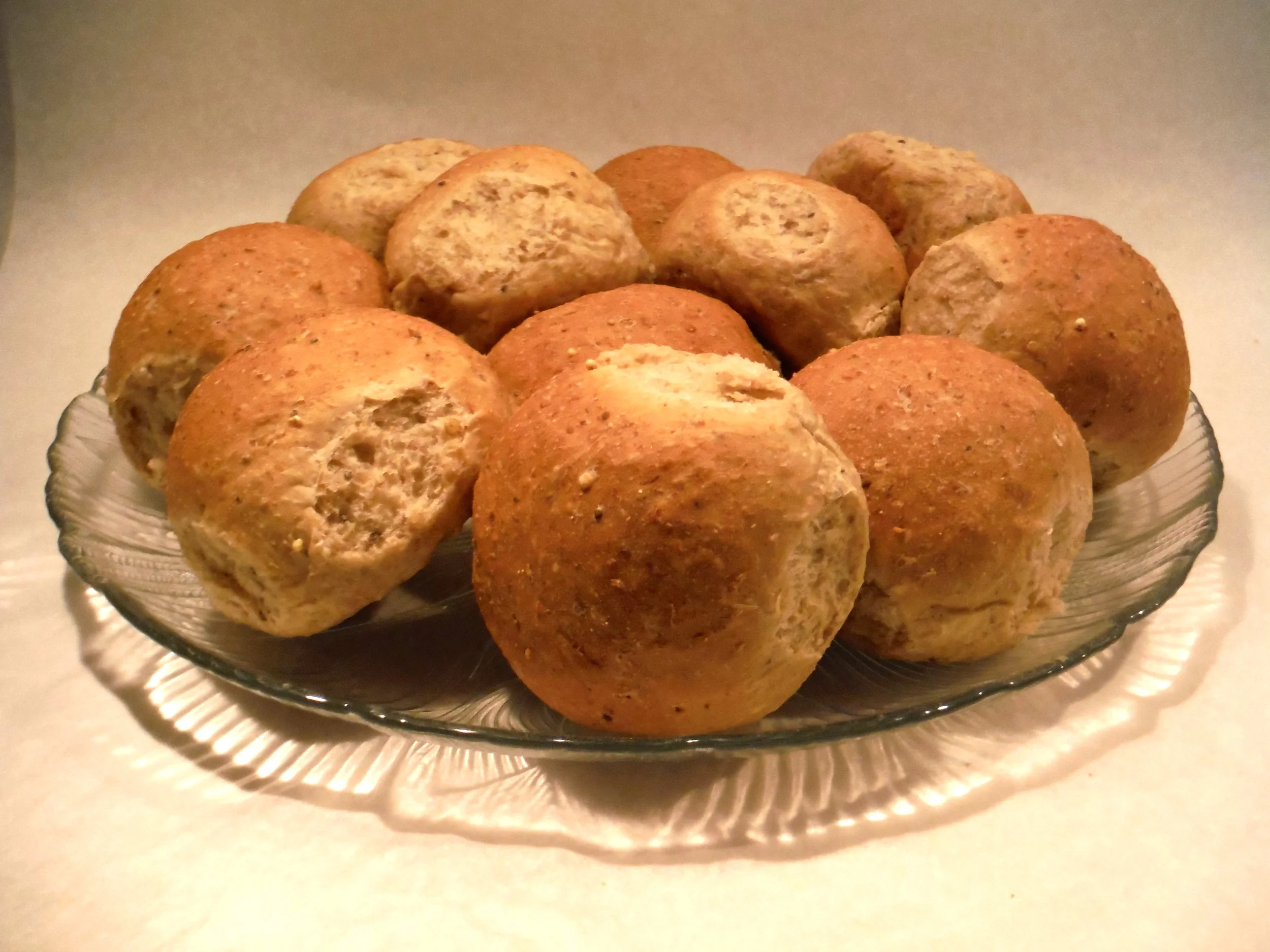 Multi-Grain Rolls Our Multi-Grain Rolls are soft and fluffy, with freshly-boiled oatmeal, quinoa, millet, flax, chia, and hemp hearts. Lightly sweetened with Vermont maple syrup and molasses. $6 per dozen