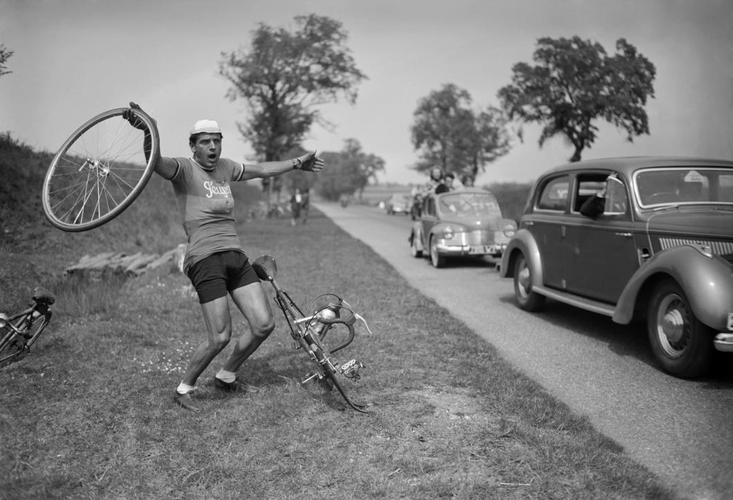 Where's my support car...! Photo courtesy of Rouleur.cc