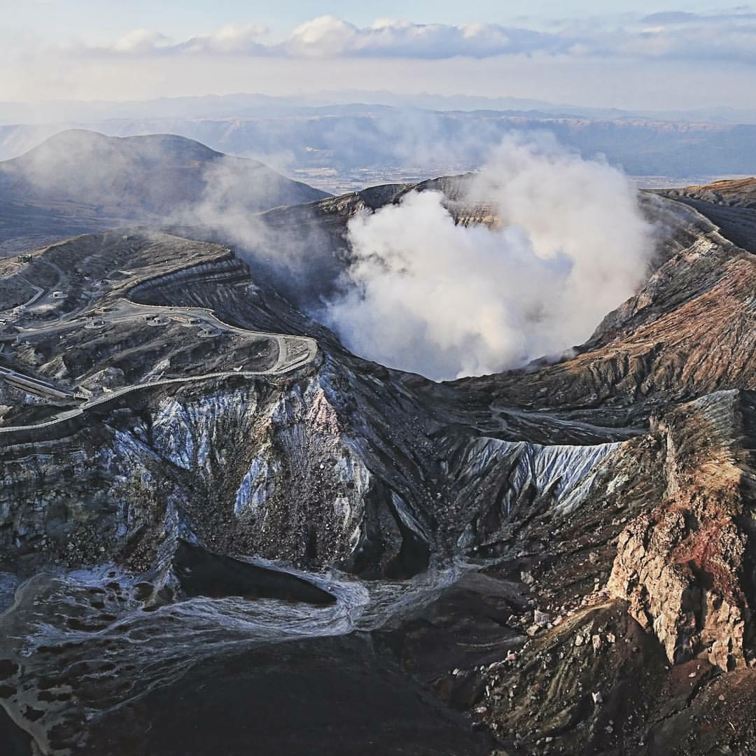 Active and dormant volcanoes