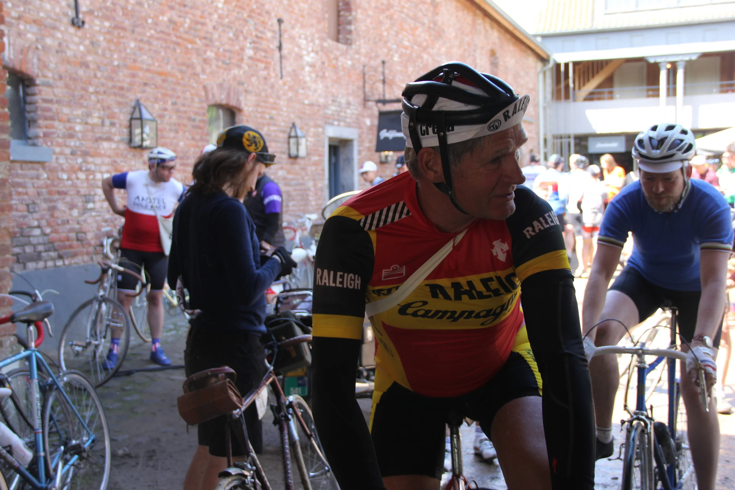 Leo Van Vliet, former Tour de France stage winner leaves a feed station