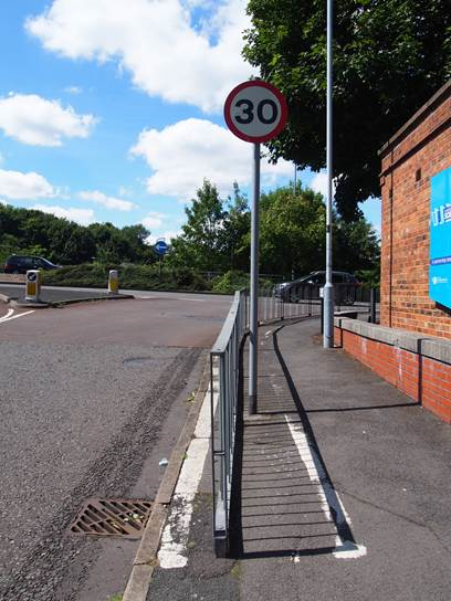 A cycle lane for very thin people