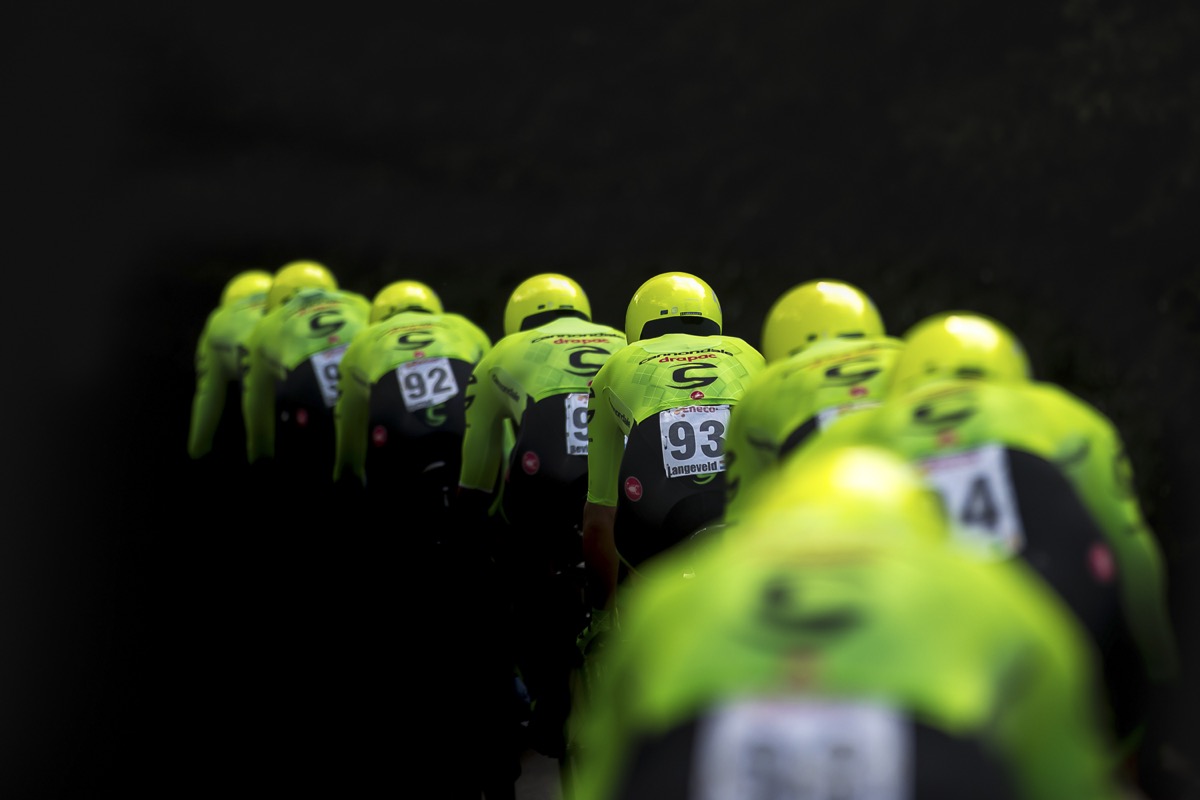 “Cannondale-Drapac Pro Cycling Team pictured during stage 5 in the Eneco Tour, a 20.9 kilometres team time trial." Wouter Roosenboom