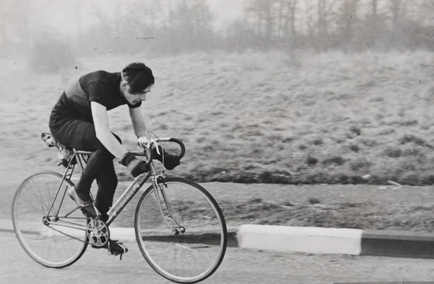 John Simcock riding the Southern Counties Cycling Union 25 mile race in 1949 for Balham CC
