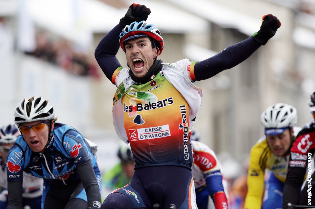Vicente winning Stage 3 of Paris-Nice in 2005