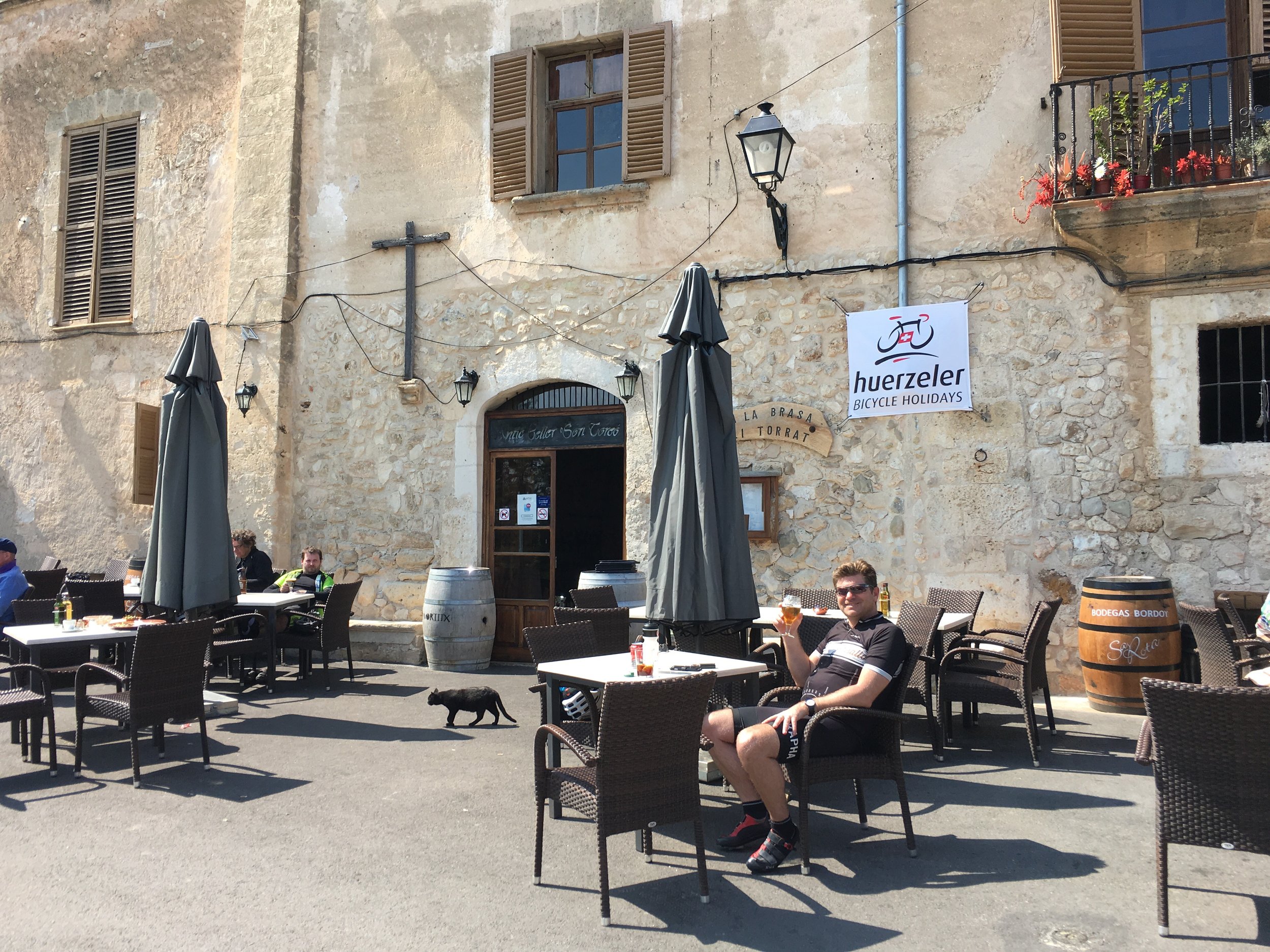 Beer o'clock in Sineu