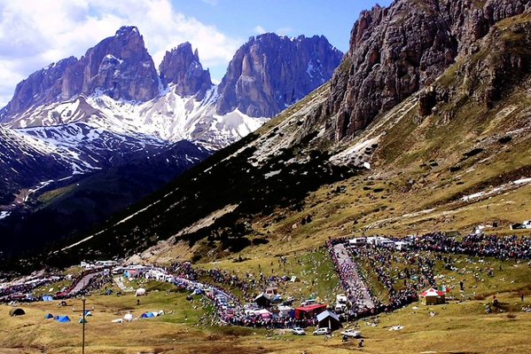 The Dolomites: the cathedral of cycling