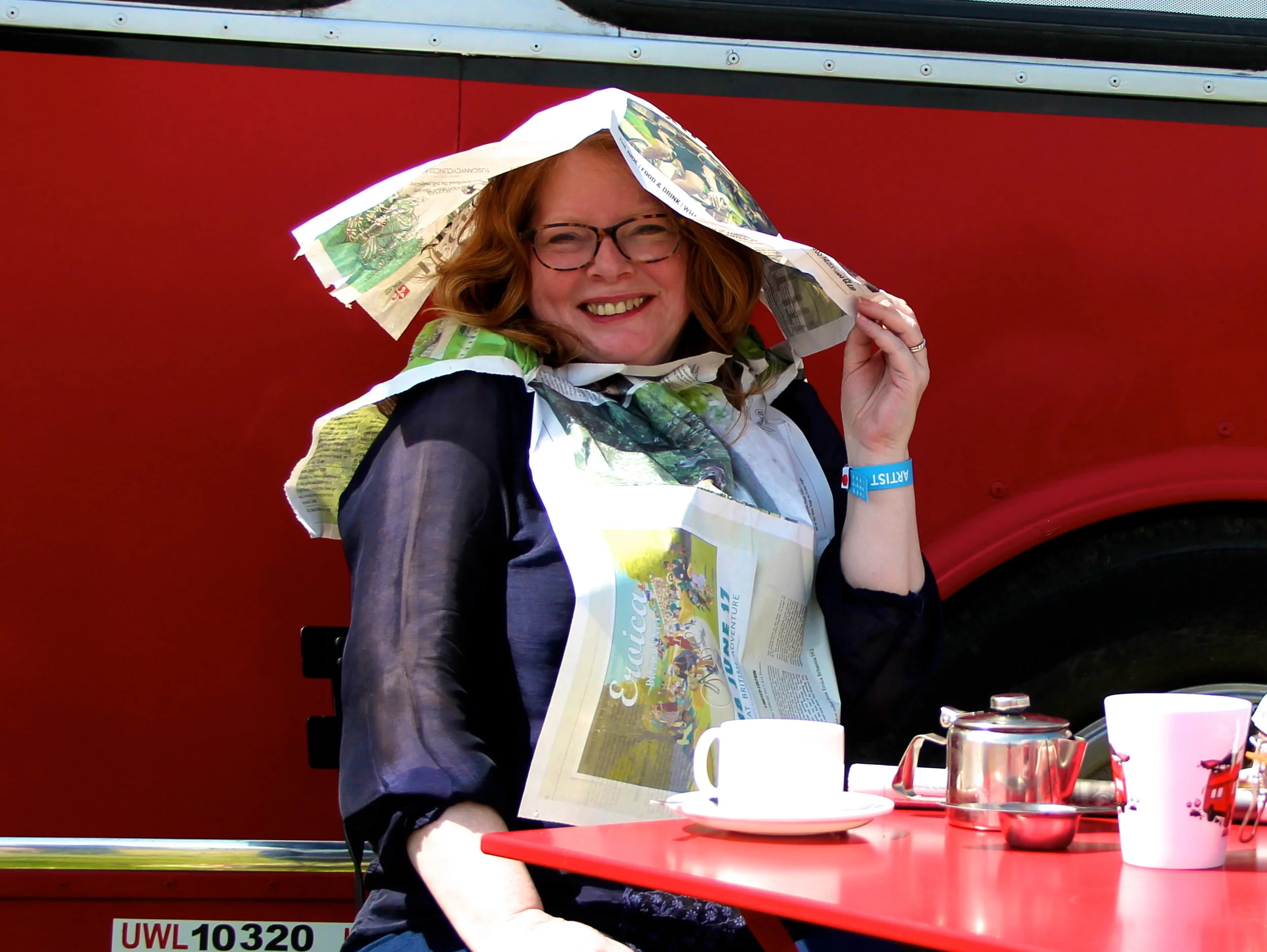 Cover yourself in newspaper?