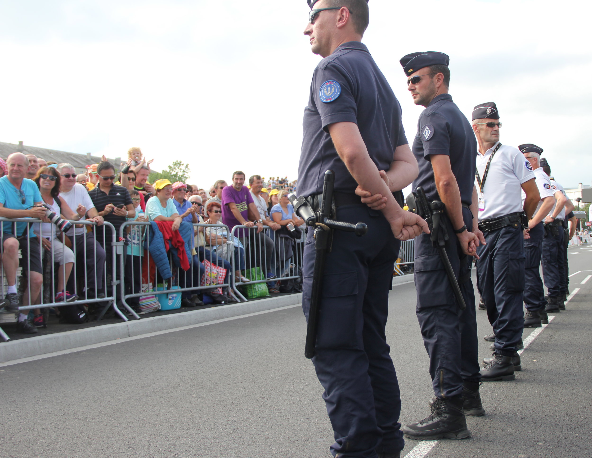 The spectators wait expectantly