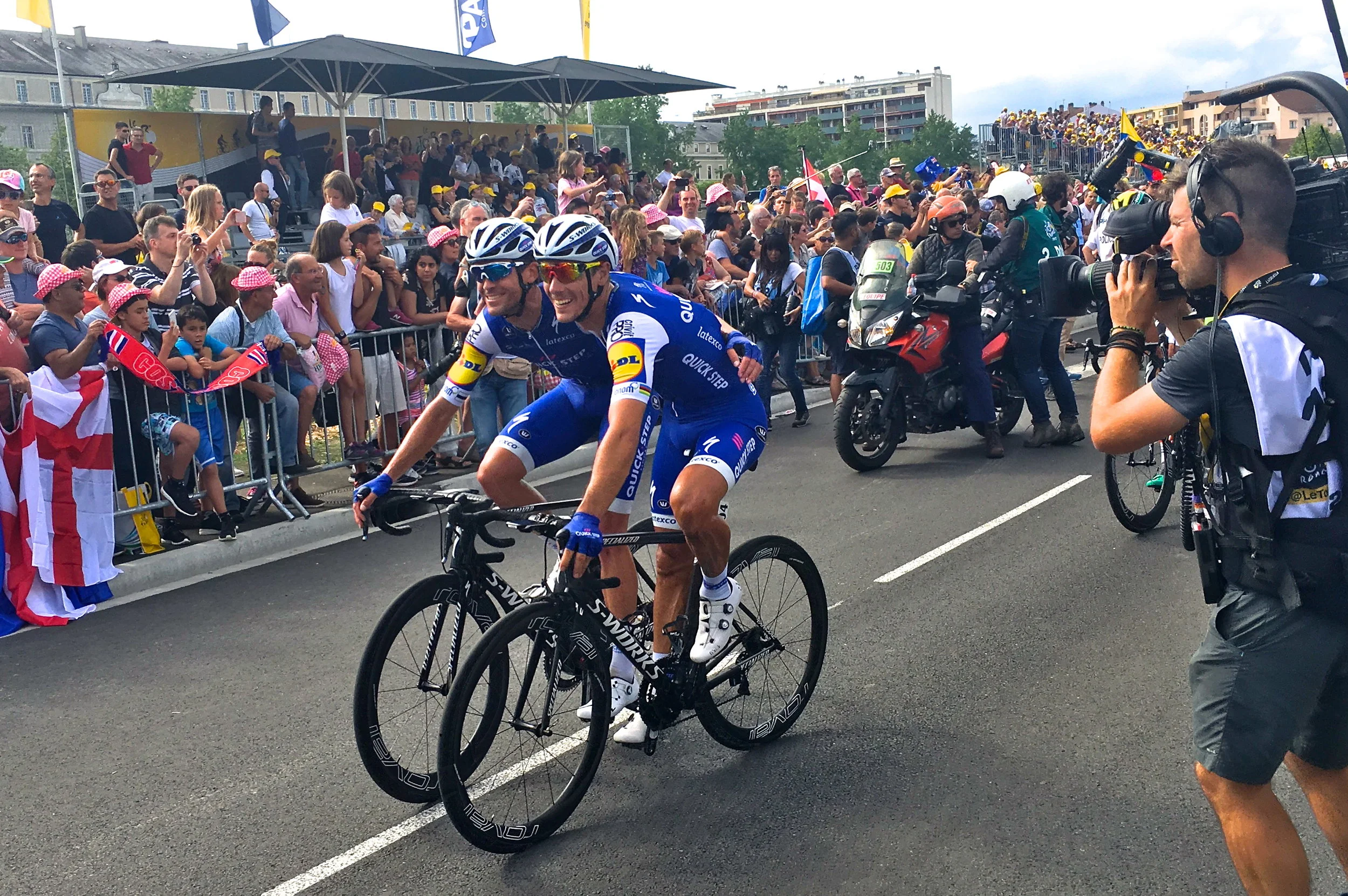 The Quickstep lead out men congratulate each other