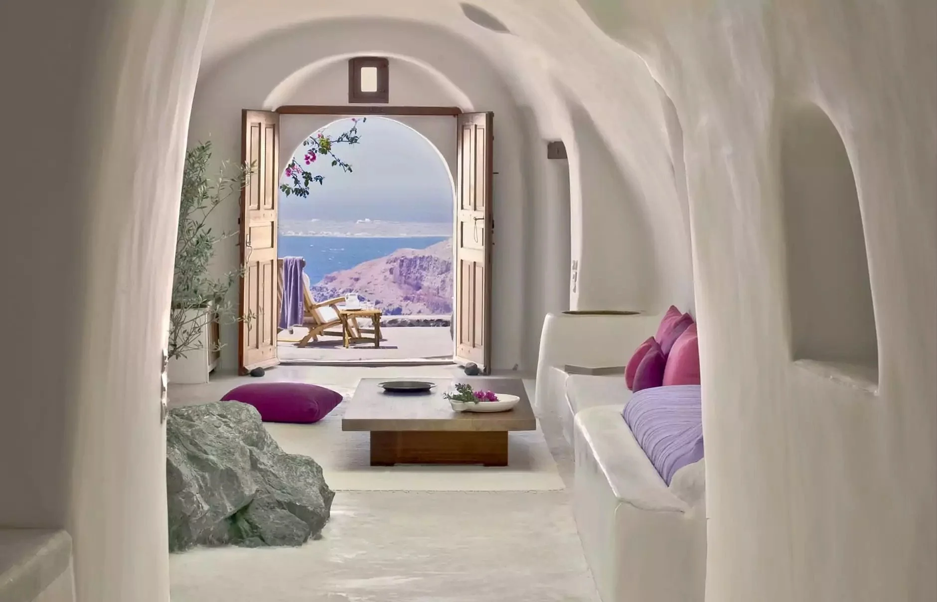 Soulful Santorini // April 21 - 27 , 2024 - SOLD OUT