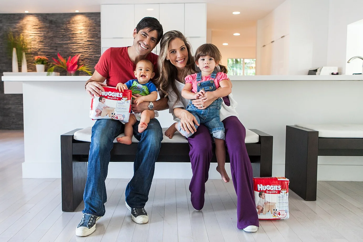 Mamás para Huggies, Parenting Talk, & a Celebrity Dad. 