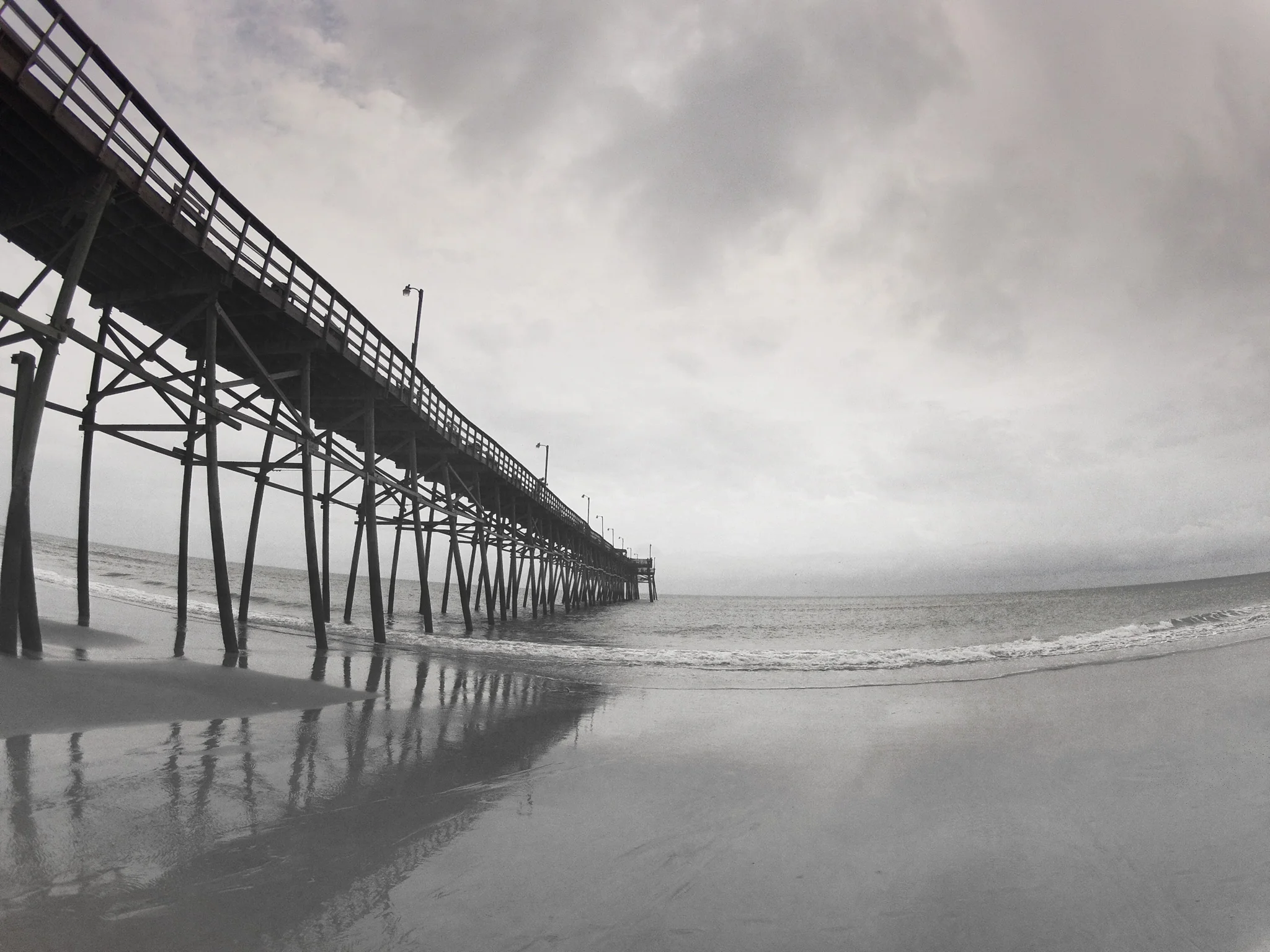 BW_St_James_Pier_Retouched_Web_Portfolio.jpg