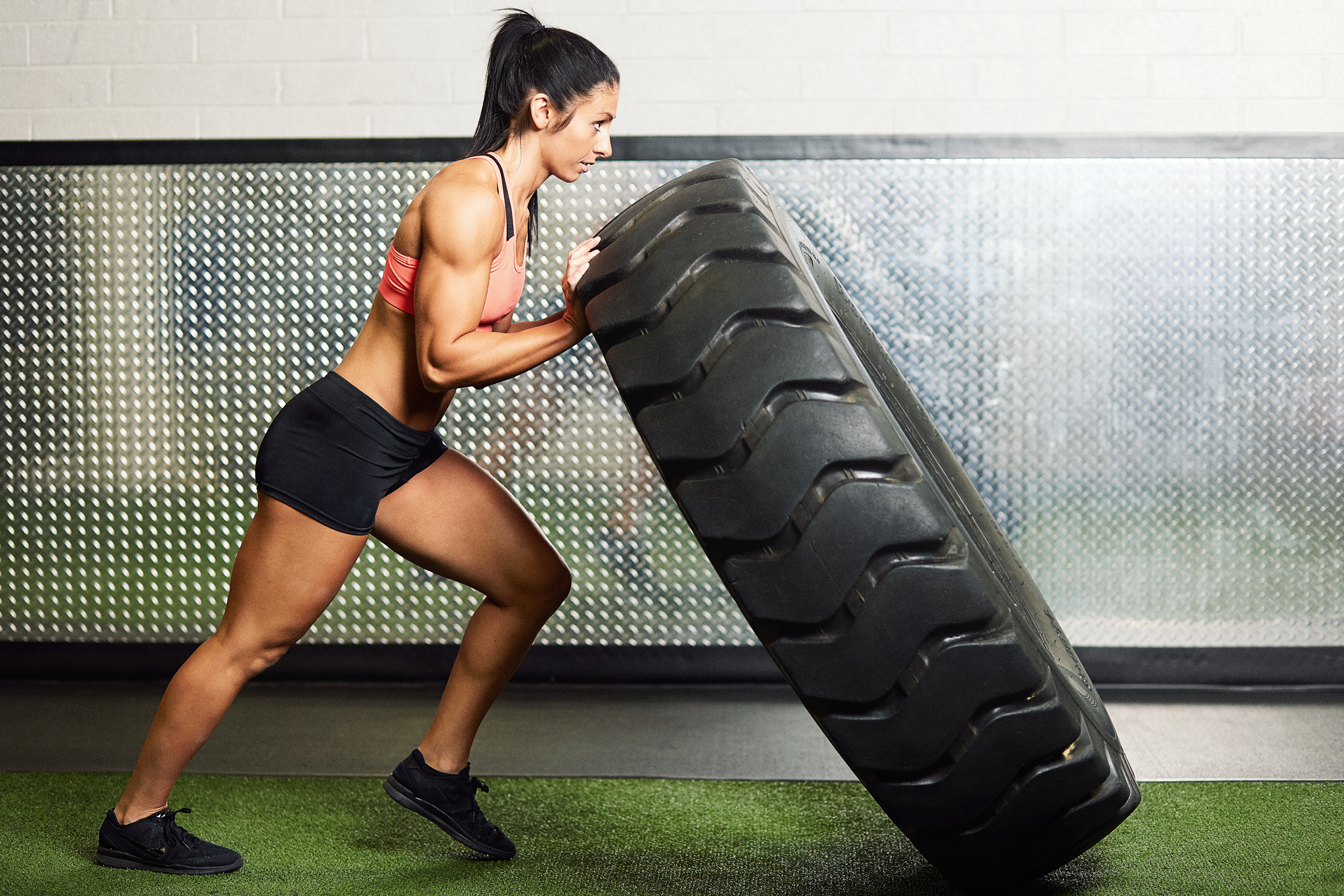 Fitness Competitor Photoshoot - tire flips - April Bleicher