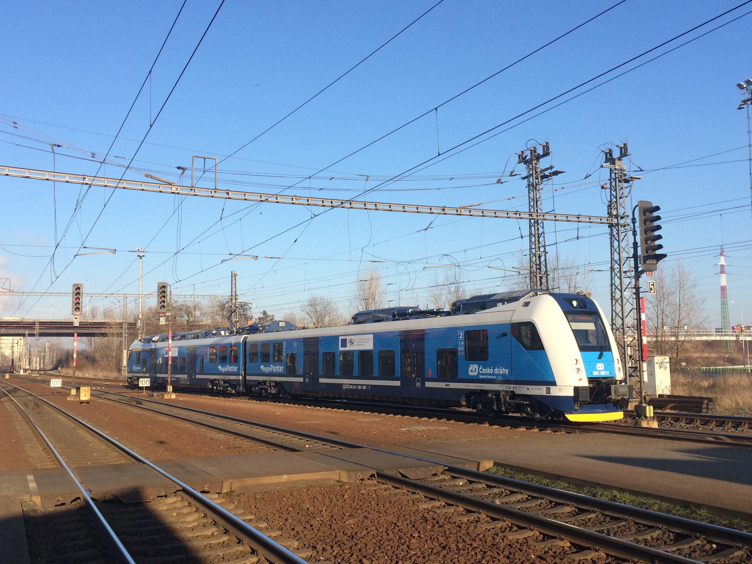 Moravskoslezský kraj má k dispozici dvě jednotky řady 650 RegioPanter pro obsluhu linky S4 k Letišti Leoše Janáčka. (foto: Libor Hinčica)