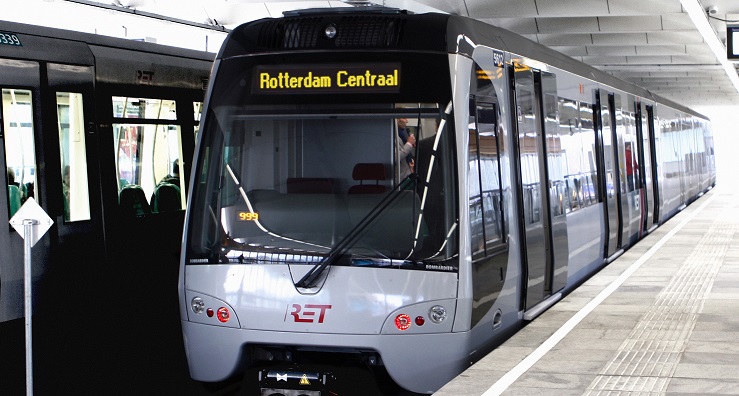 Vozy Flexity Swift existují jako tramvaje nebo lehké jednotky určené například pro metro. Na snímku jeden z dříve dodaných vozů pro Rotterdam. (foto: Bombardier)