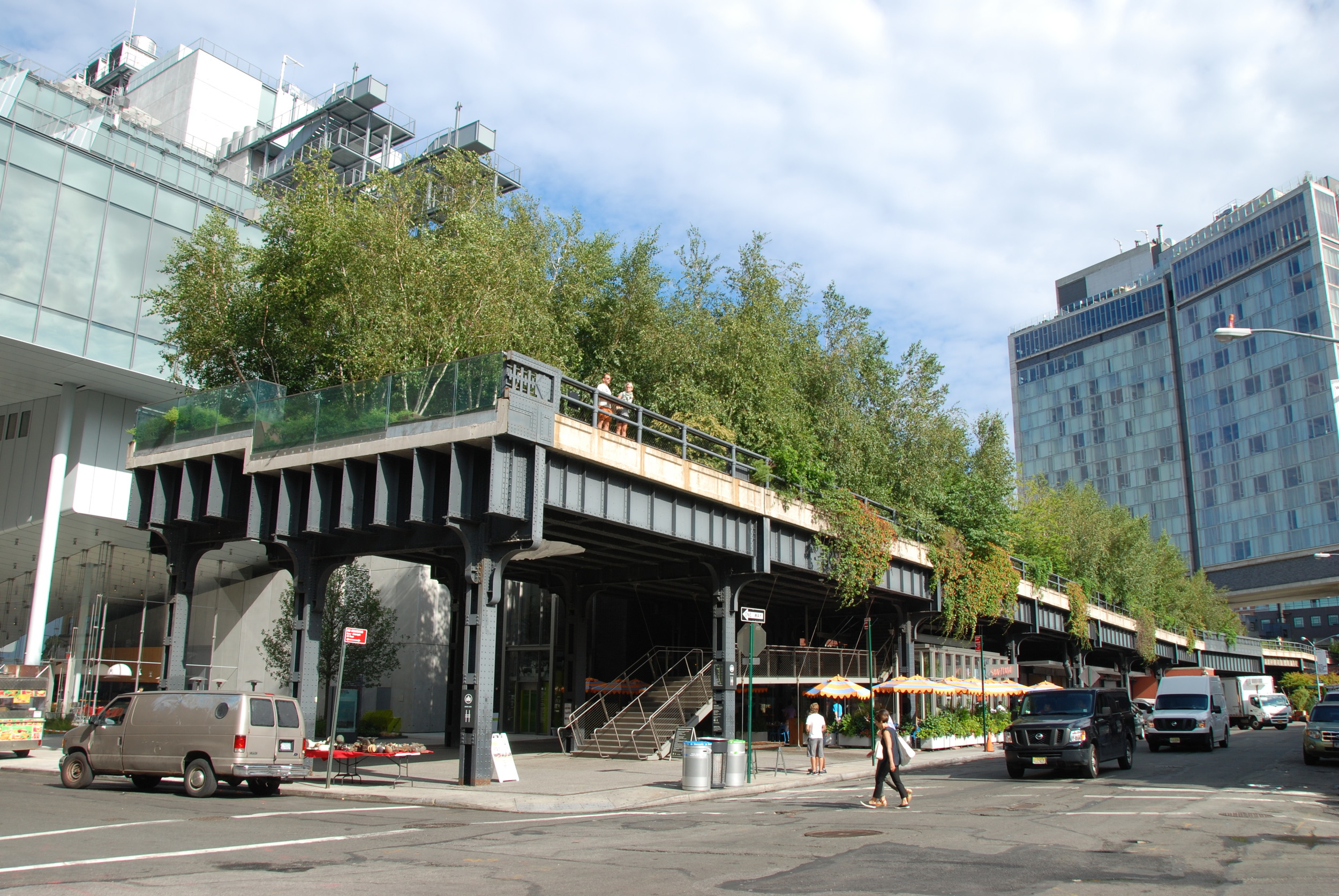 Konec High Line v blízkosti 11 St na Manhattanu. Komu se nelení, tomu se zelení. (foto: Libor Hinčica)
