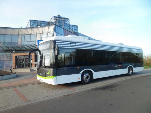 Ještě jeden pohled na prezentační elektrobus od Solarisu. (foto: MZK w Zielonej Górze)