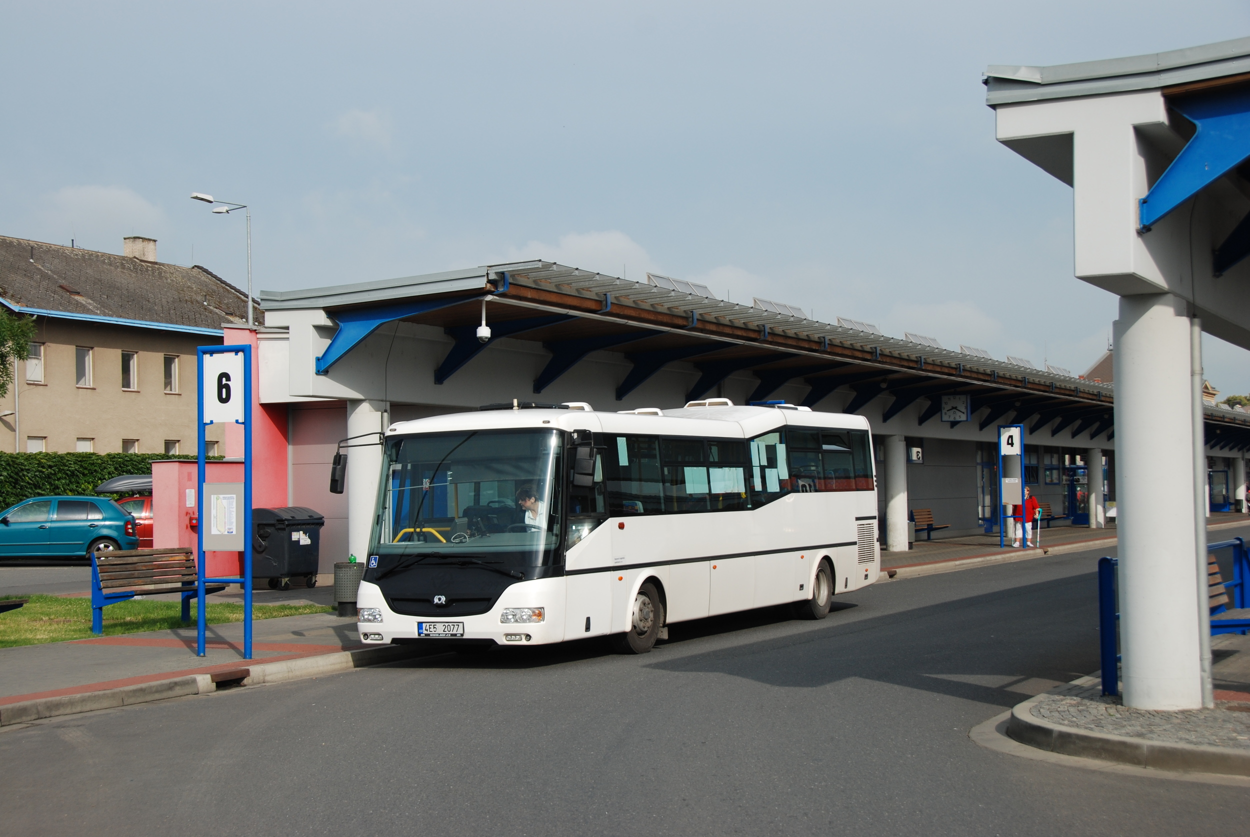 Zapůjčené autobusy ve službách DLS nebyly ničím výjimečným. Zde jeden z vozů SOR BN 12 pronajatý dočasně od společnosti SOR. (foto: Libor Hinčica)