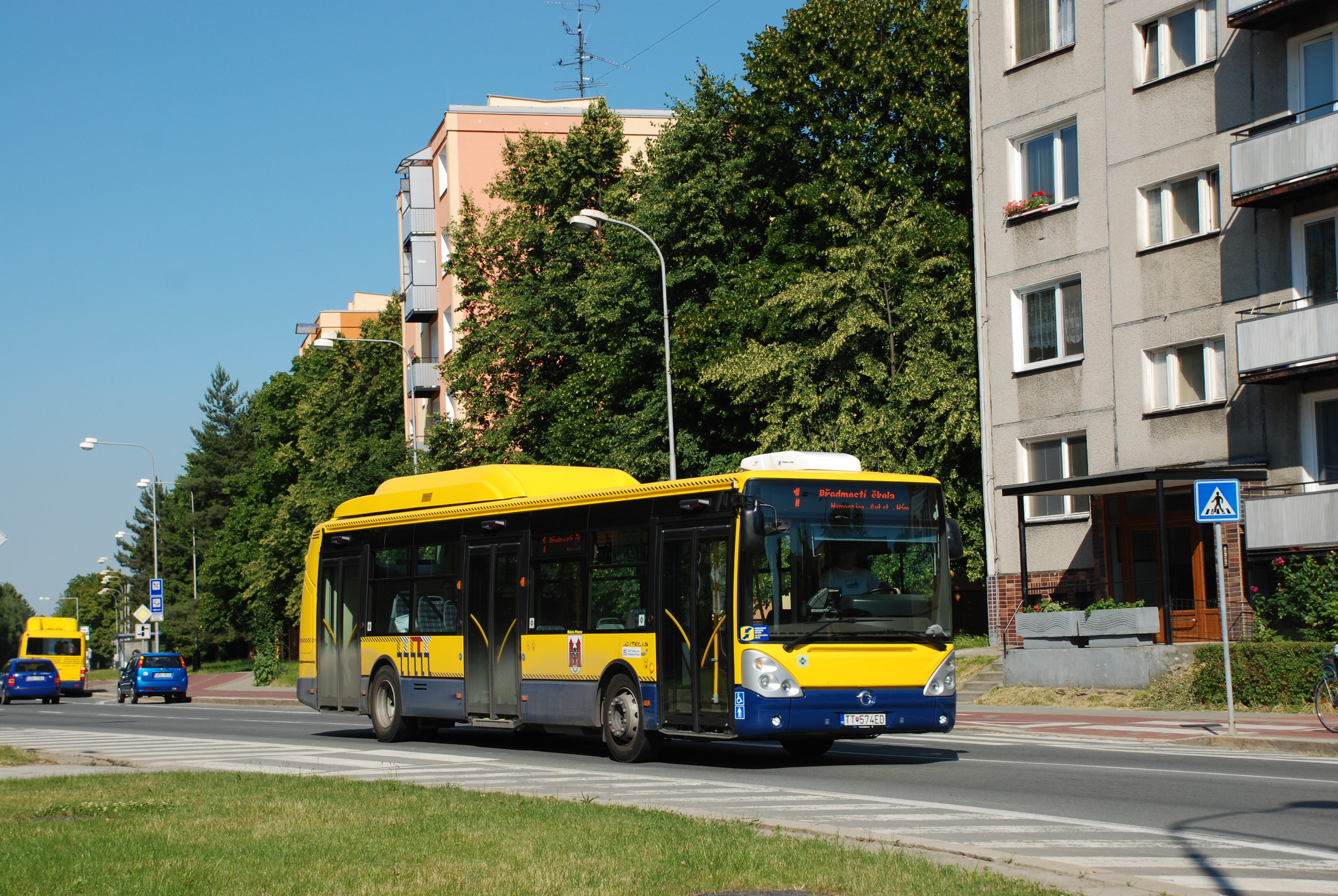 Autobus Citelis 12M CNG byl pořízen v roce 2010 pro obnovu vozového parku ještě společností SAD Trnava. Později sloužil u DLS a nyní si jej pronajímá ARRIVA MORAVA. (foto: Libor Hinčica) 