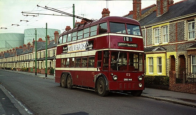 Trolejbus na Liveropool Street v Londýně. (zdroj: Wikipedia.org)