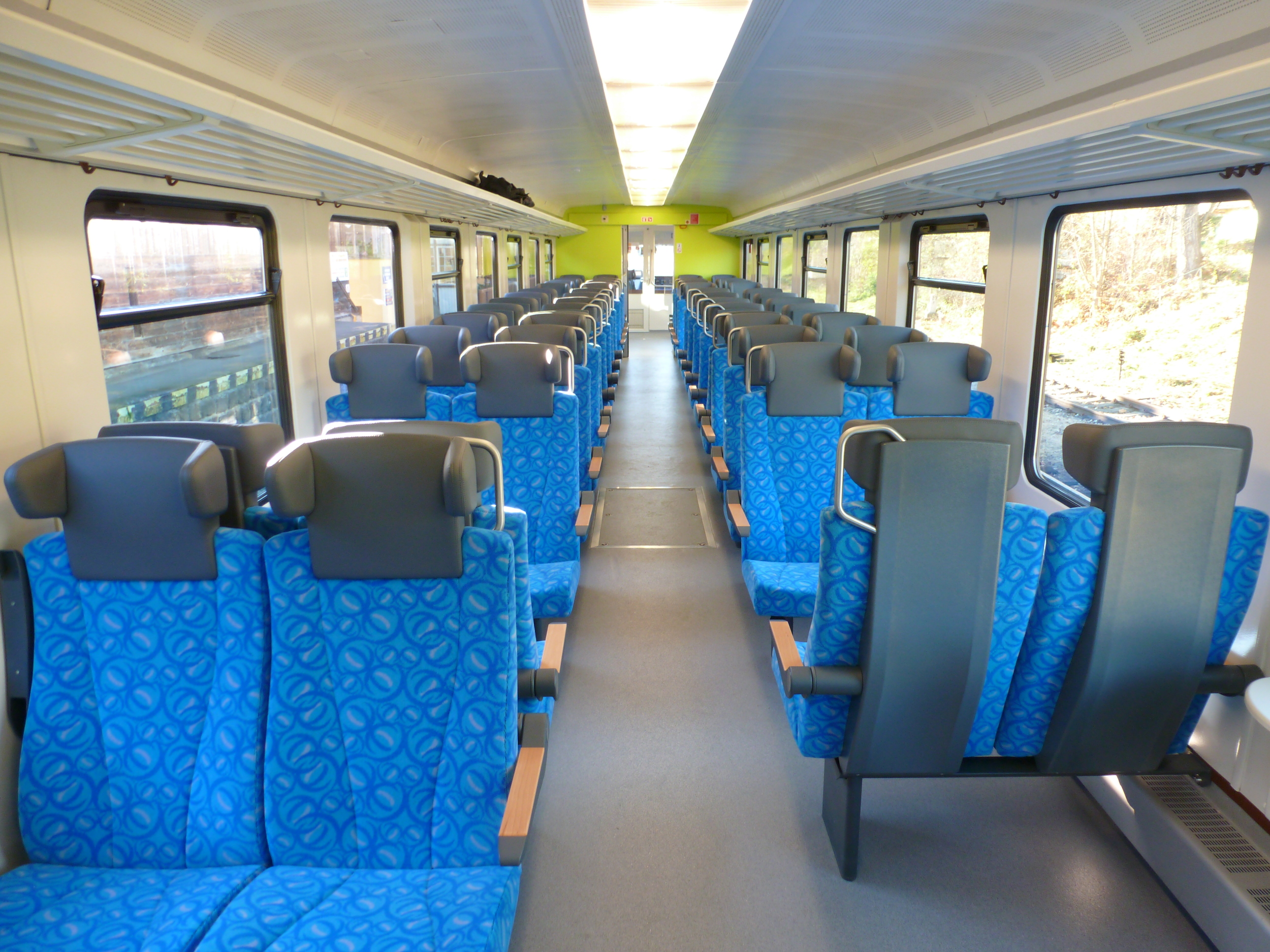 Interiér jednotky řady 845 po modernizaci v Pars nova. (foto: Arriva)