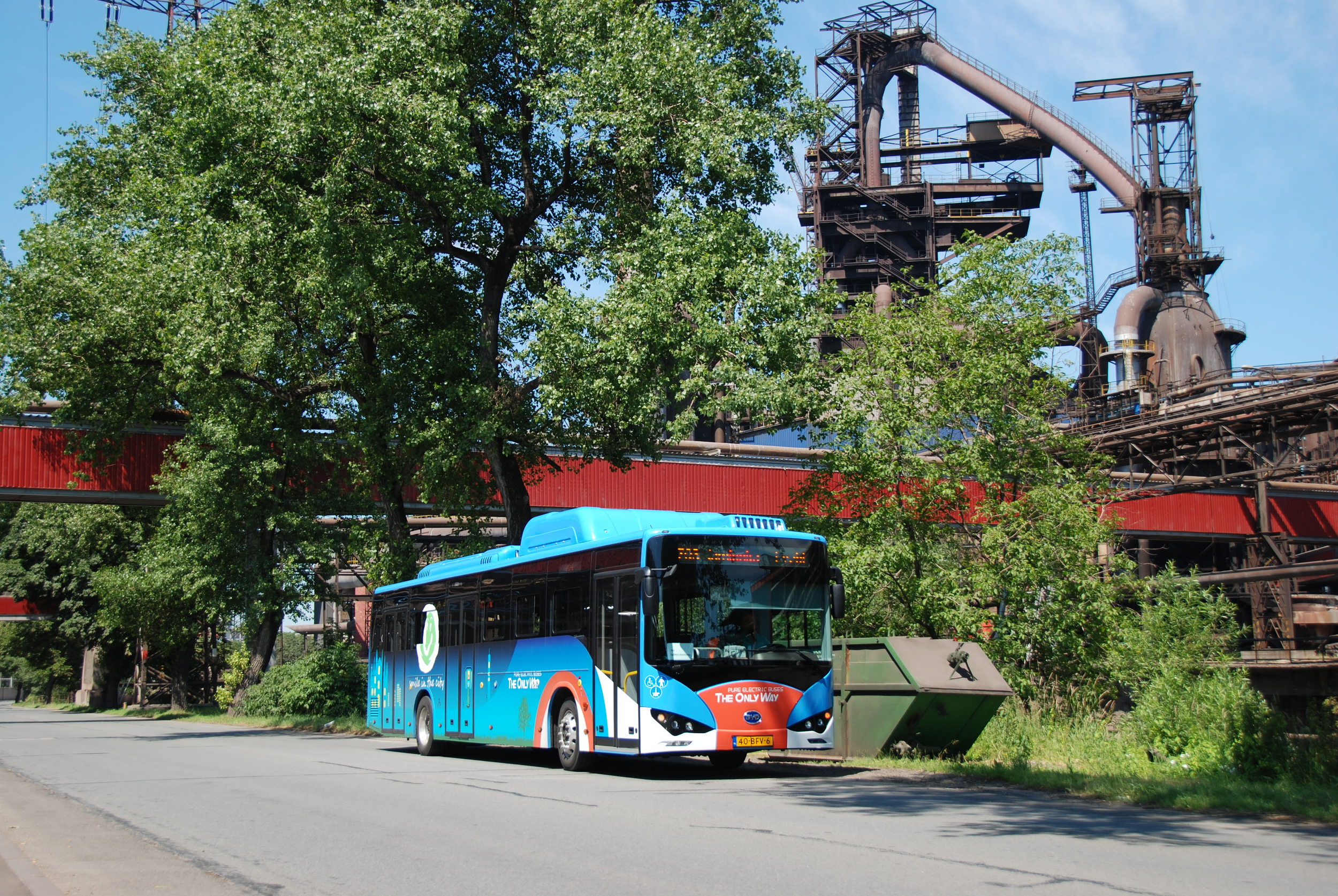 Arriva Morava plánuje pořídit deset městských elektrobusů, pravděpodobně pro MHD v Třinci. Tam se již loni testovala vozidla SOR EBN 10,5 a BYD K9. Ani jeden z výrobců těchto vozidel ovšem kvalifikační kritéria se současnou nabídkou produktů nesplňuje. (foto: Libor Hinčica)