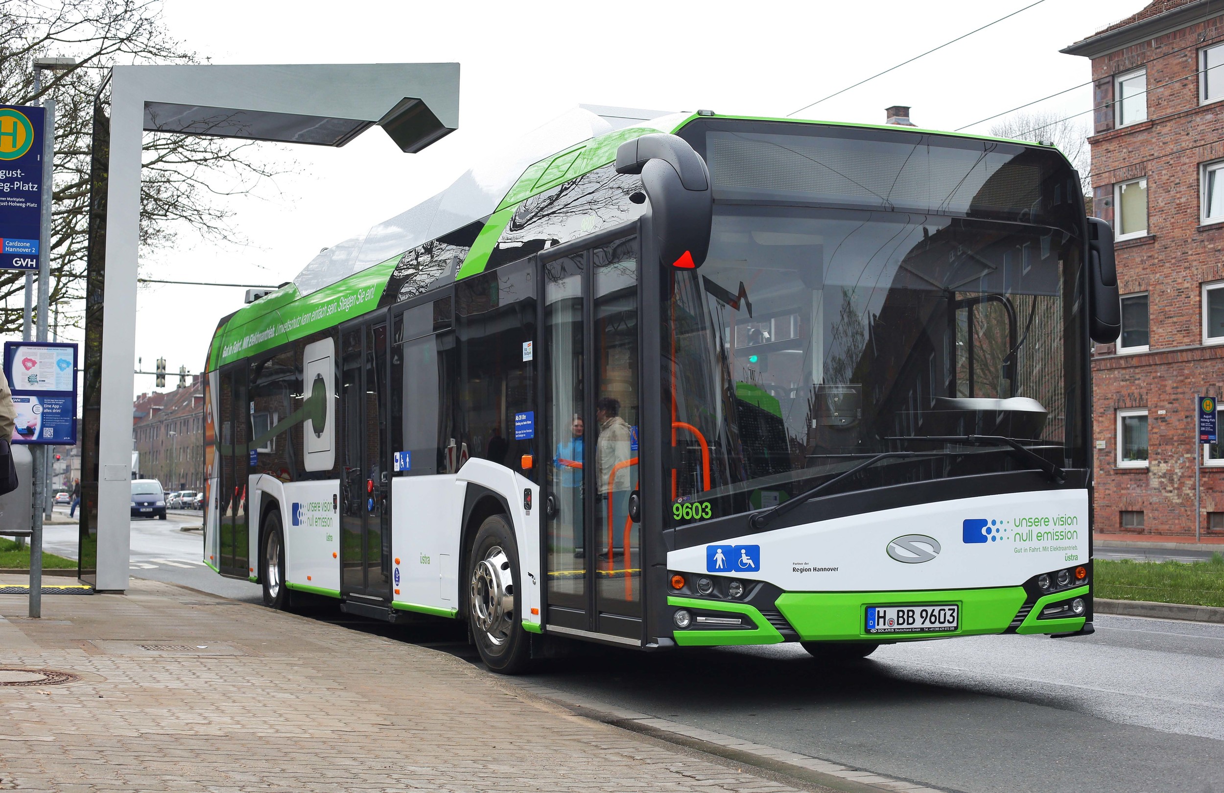 Solaris Urbino 12 electric v Hannoveru. (foto: Solaris Bus & Coach)