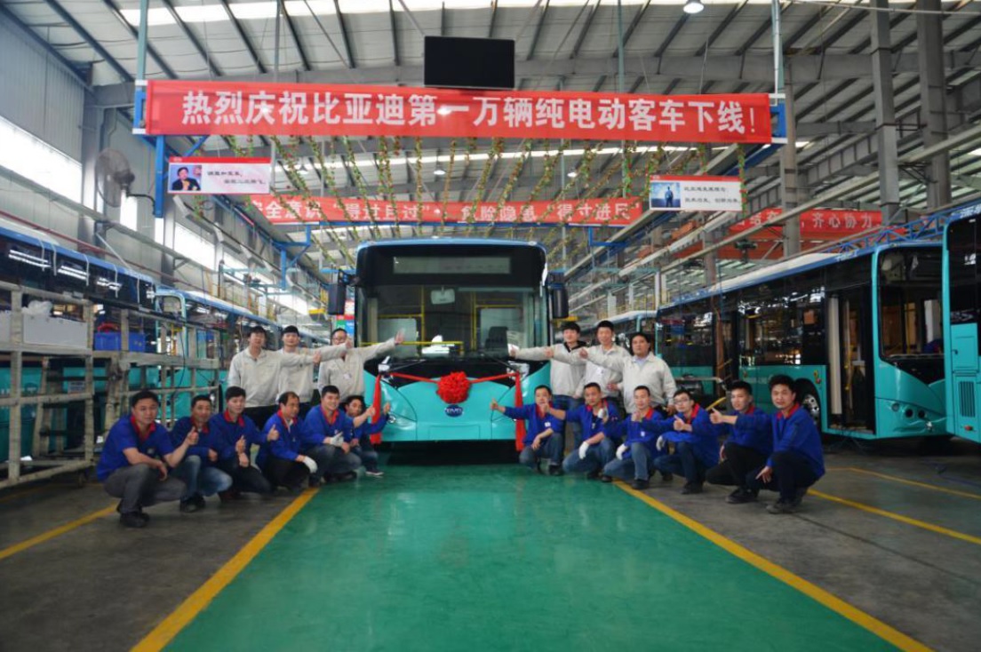 10 000. elektrobus BYD odpovídá 10,5m verzi (typ BYD K8). (foto: BYD)