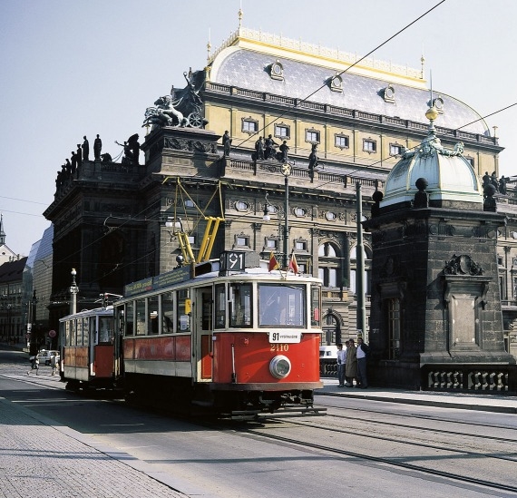 Linka číslo 91 v Praze má také svou historii. Po ulicích Prahy jezdí již 25 let. (foto: DPP)