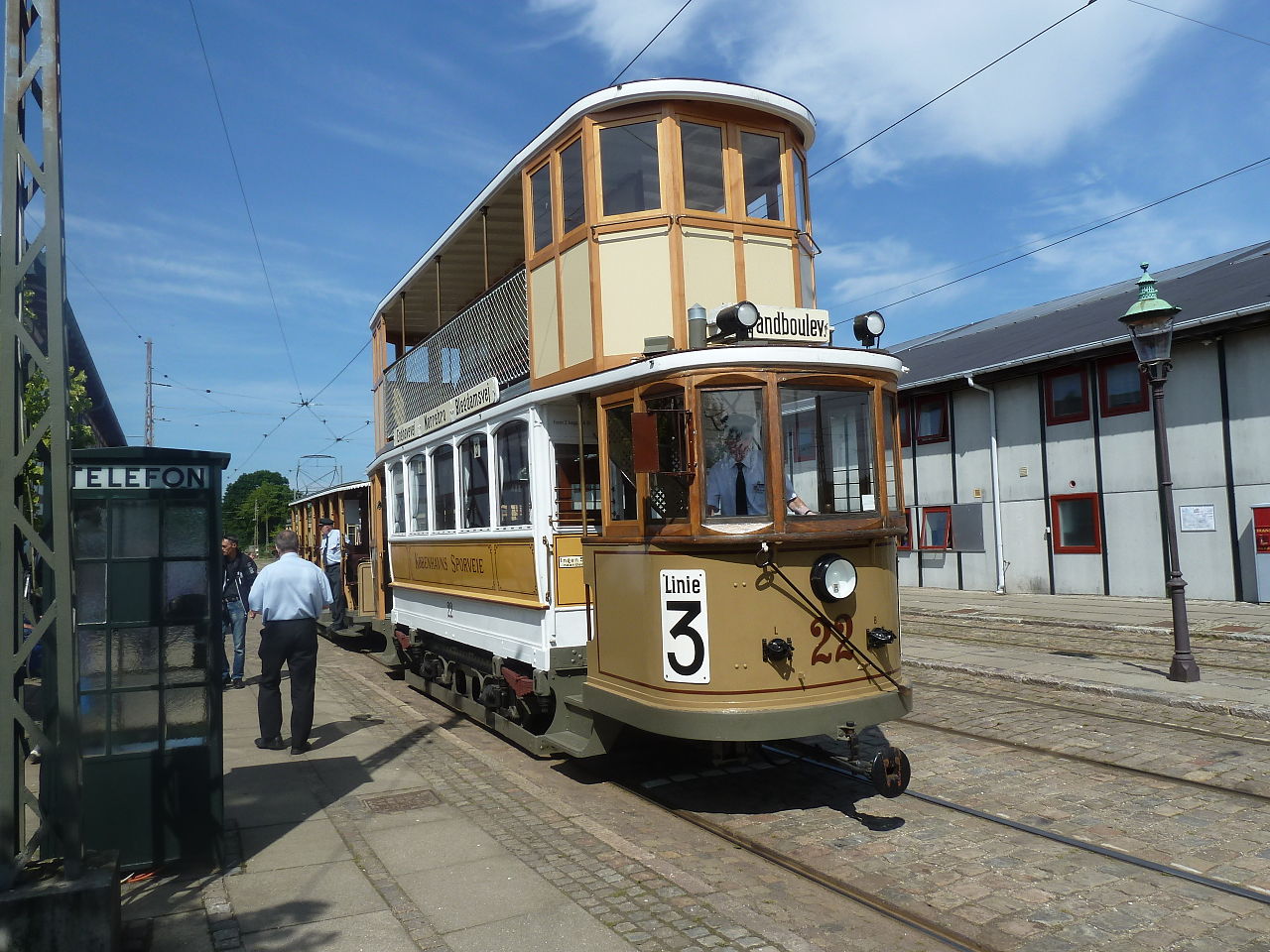 V Kodani byly v provozu i patrové tramvaje, jak dokumentuje tento snímek historického vozu. (zdroj: Wikipedia.org)
