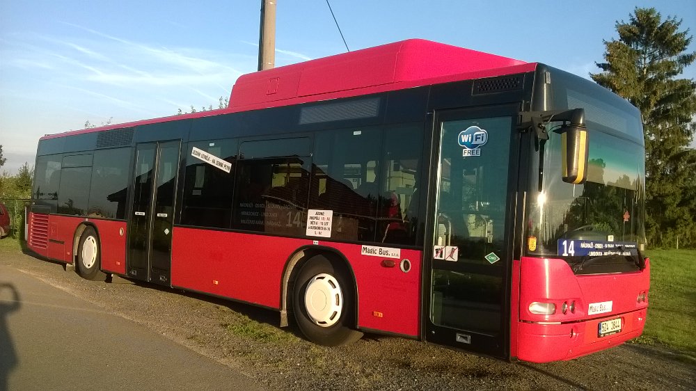 Jeden z autobusů Neoplan N4416 CNG dopravce Magic Bus. (foto: Magic Bus)