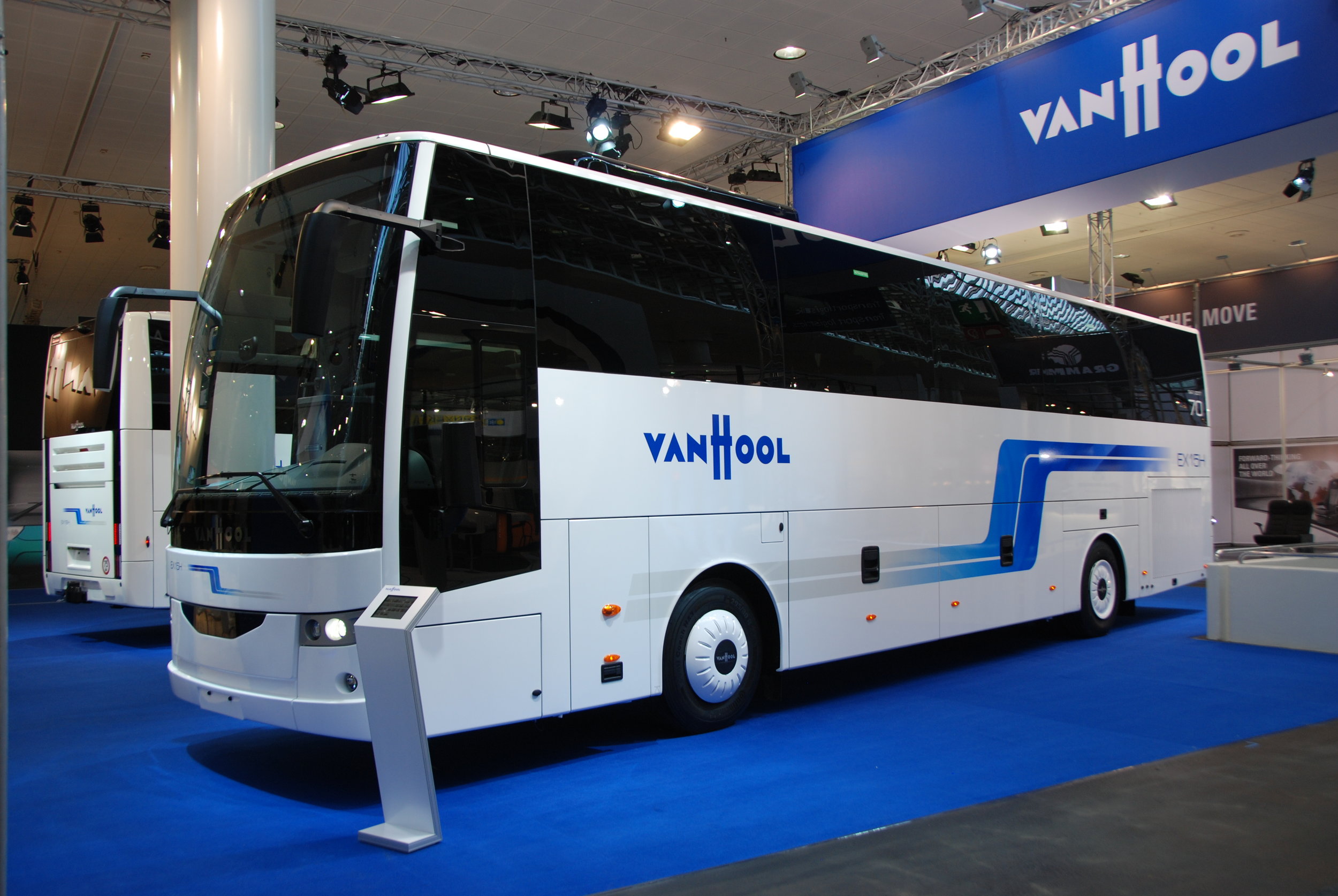 Zájezdový VanHool. (foto: Libor Hinčica)