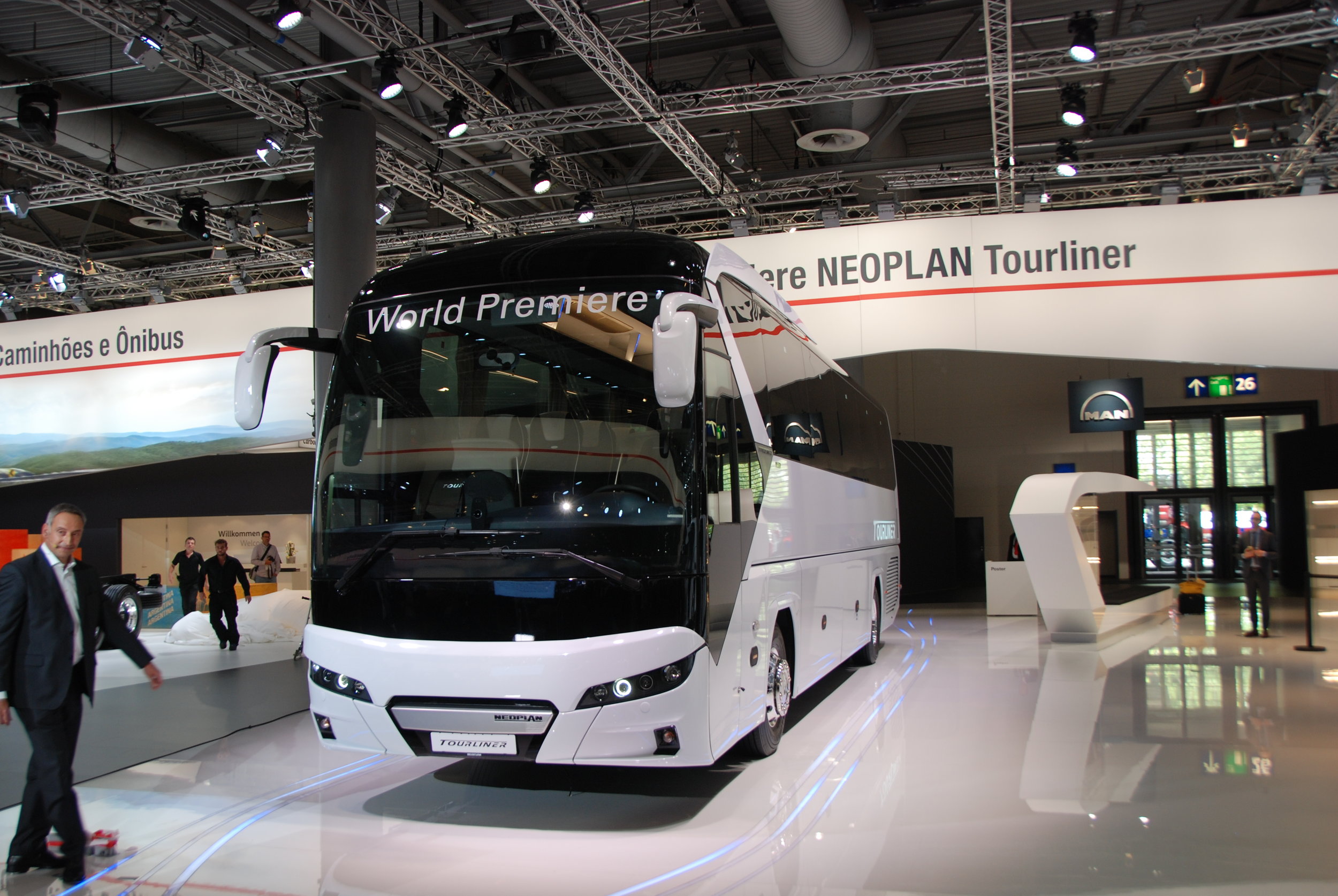Neoplan Tourliner měl na veletrhu světovou premiéru. (foto: Libor Hinčica)