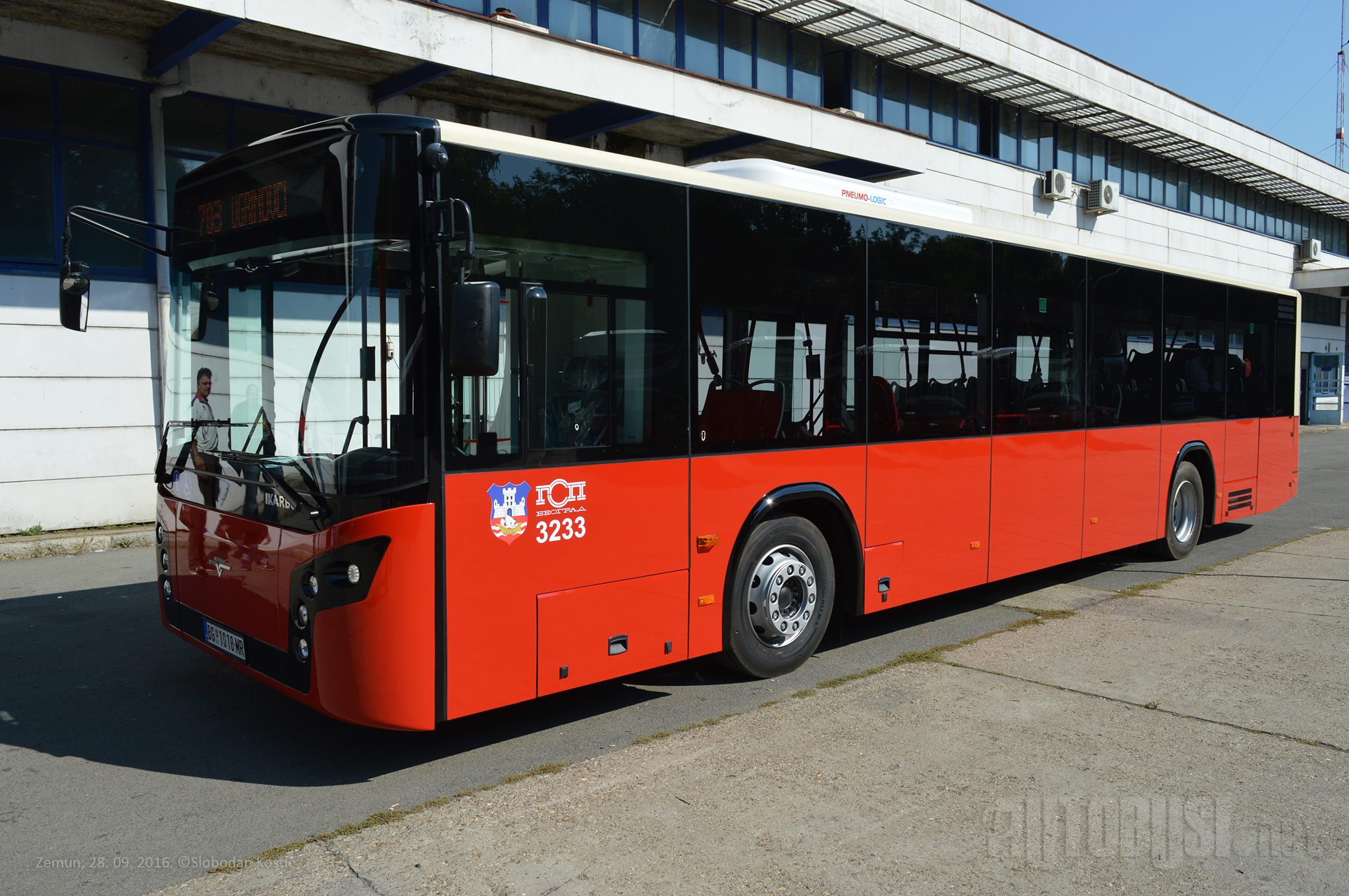 Jeden z 20 vozů IK-112M po dokončení ve výrobním závodě Ikarbusu. (foto: Autobusi.net)