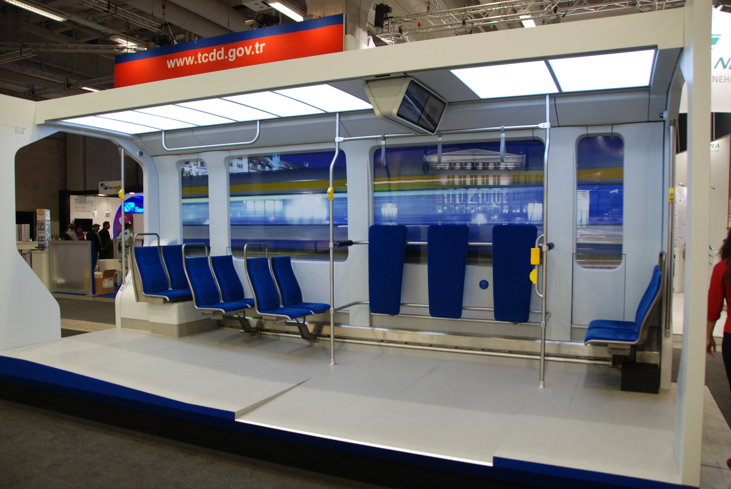 Maketa interiéru vozu Tramino Leipzig na stánku společnosti Solaris na veletrhu InnoTrans. (foto: Libor Hinčica)