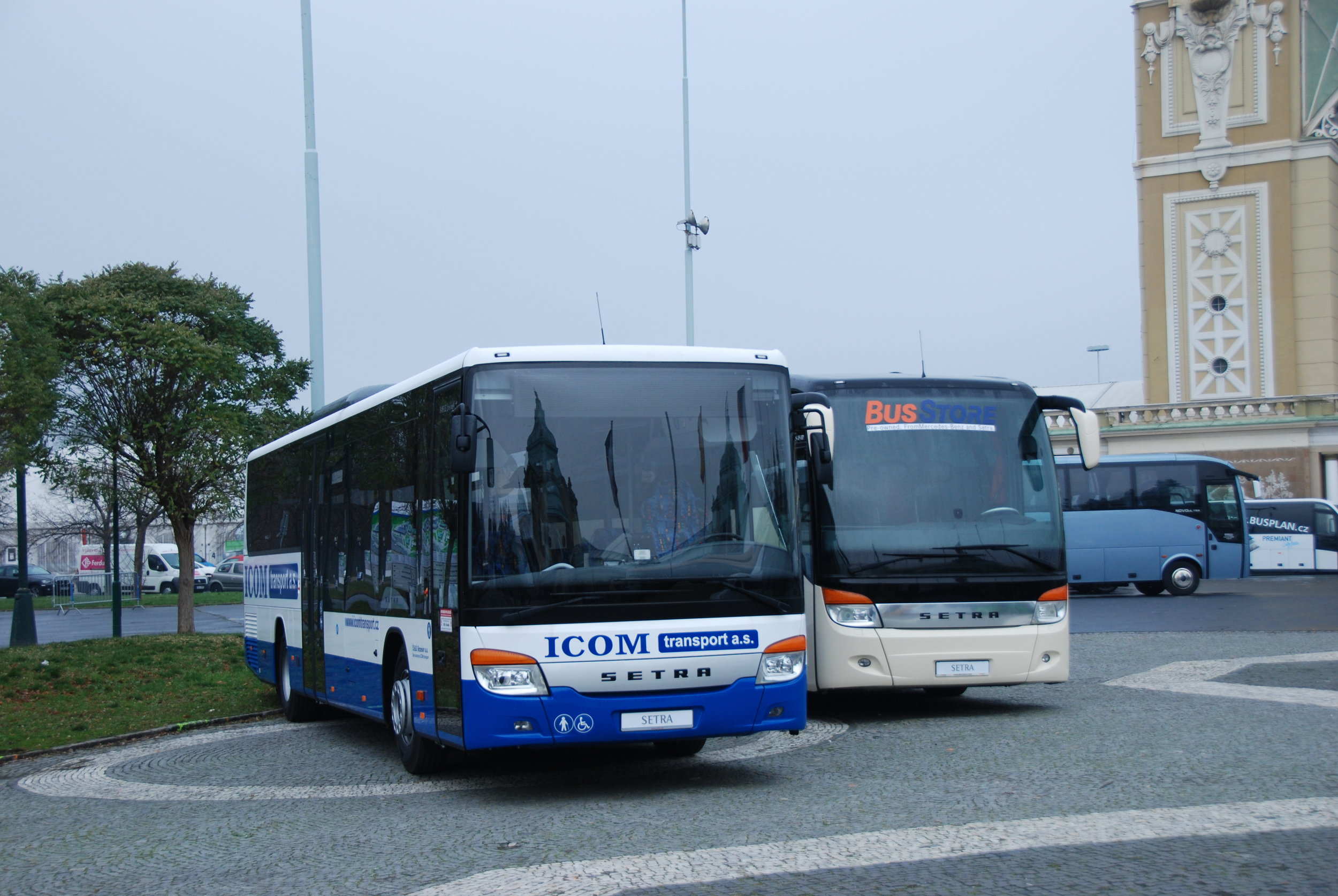Low entry model od Setry se na Czechbusu prezentoval poprvé v roce 2014. O rok později byl vystaven na venkovní ploše jeden z autobusů z přelomové zakázky pro ICOM transport. Ten je momentálně největším provozovatelem těchto vozidel v Evropě. (foto: Libor Hinčica)