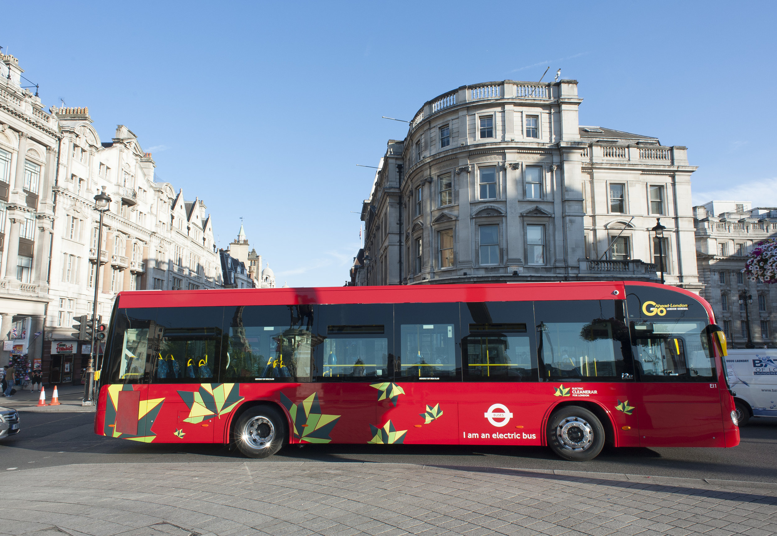 V Londýně slouží dva elektrobusy Irizar i2e. (foto: Irizar)