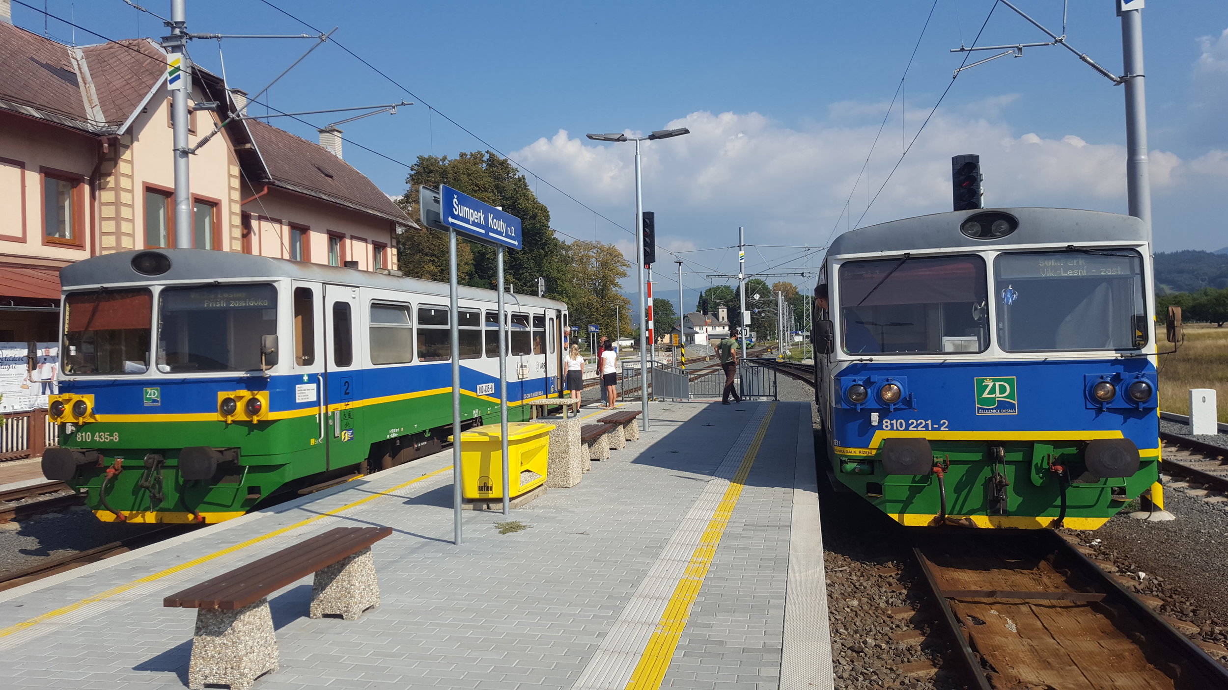 Vozy řady 810 byly dlouho symbolem provozu na trati do Koutů nad Desnou. (foto: AŽD Praha)