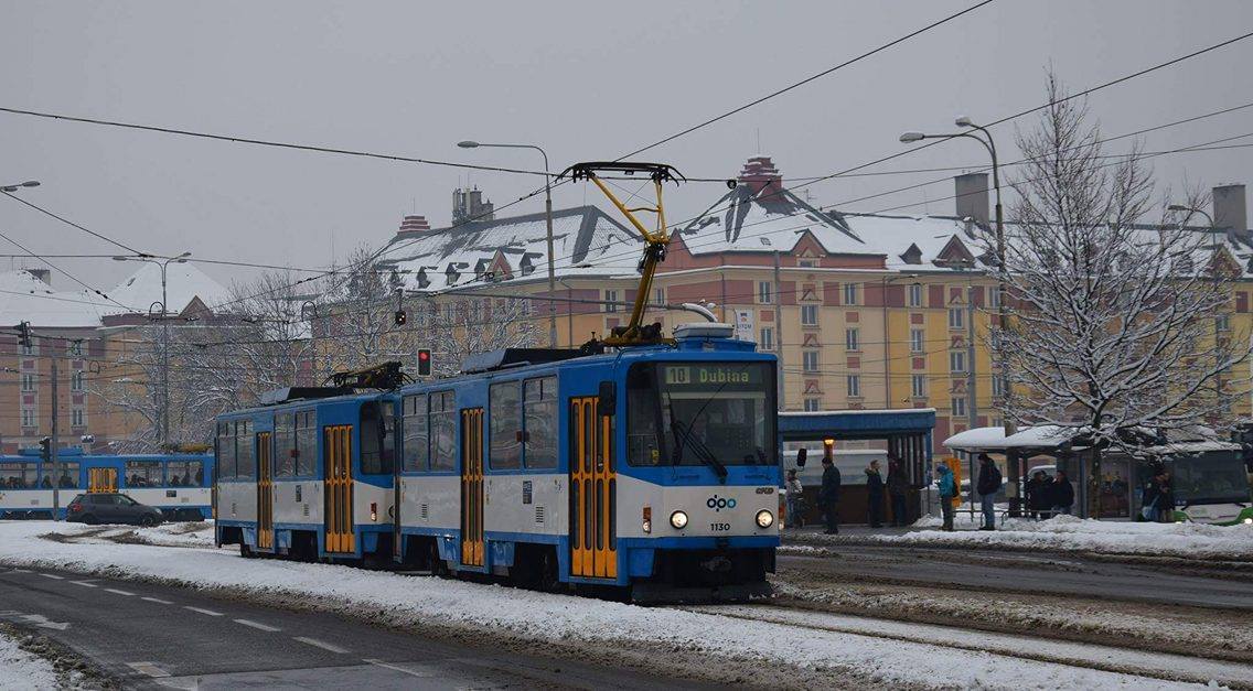 Poslední významnou novou tramvajovou tratí v Ostravě je ta směřující z Vítkovic na Dubinu podél ulice Místecké. I její podoba je sice jen stínem původně navrhované tramvajové rychlodráhy, přesto je její přínos nezpochybnitelný. (foto: Daniel Košťál)