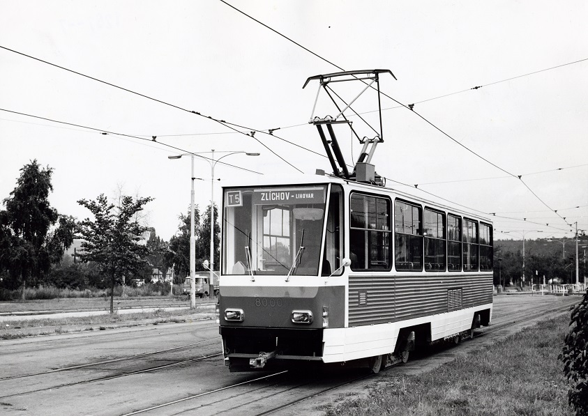 Prototyp "té pětky" ještě v Praze pod ev. č. 8000. (sbírka: Libor Hinčica)