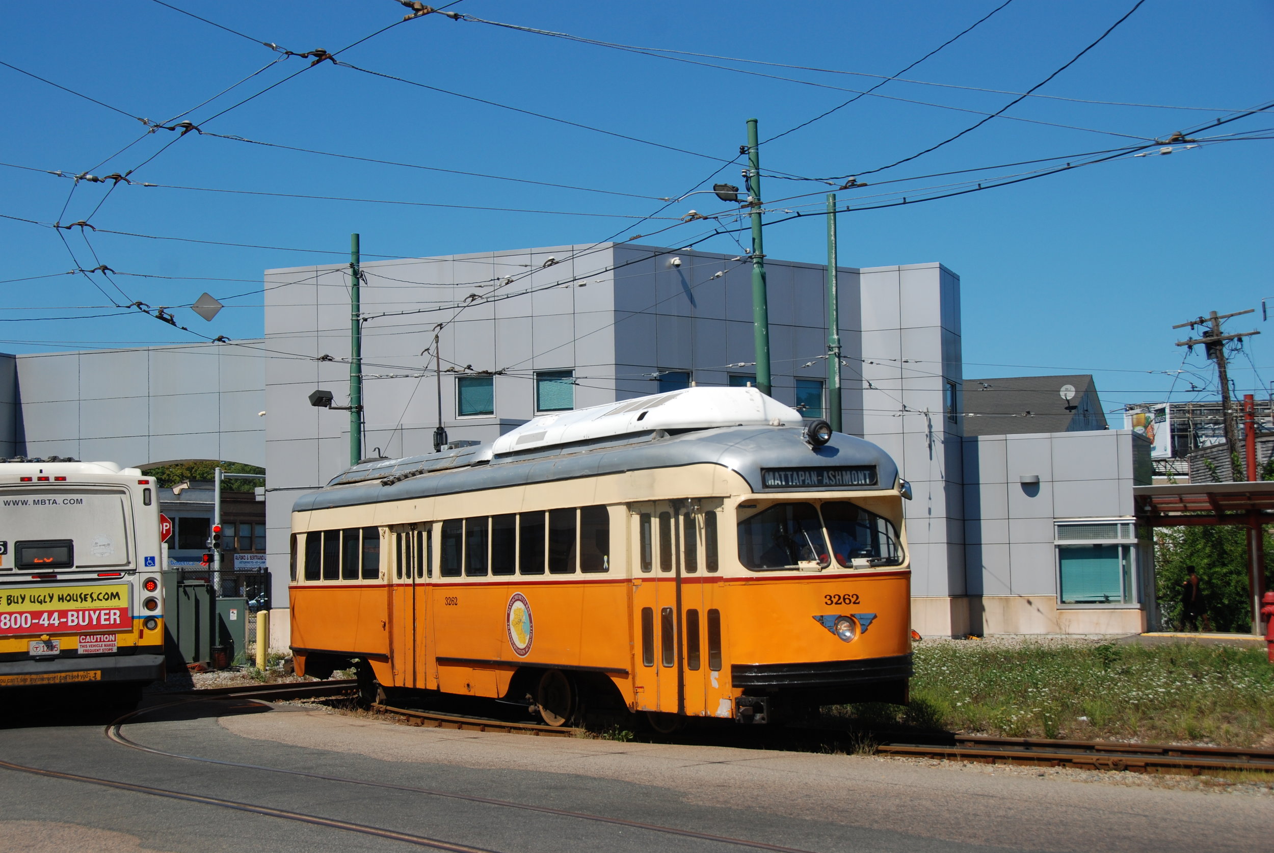 Jeden z vozů PCC na konečné Mattapan v září 2015. (foto: Libor Hinčica)