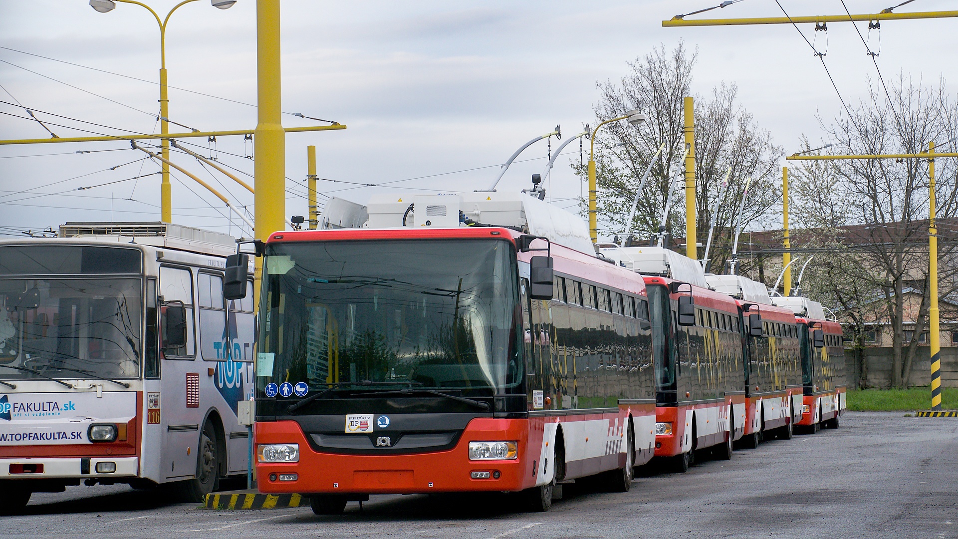 Nové trolejbusy Škoda 30 Tr SOR v Prešove. (foto: Dávid Hanušovský)