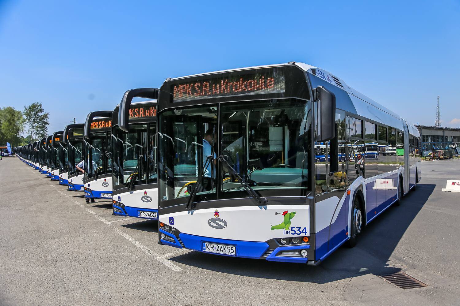 Všech 77 autobusů bylo dodáno v provedení Nového Urbina. (foto: MPK Kraków)