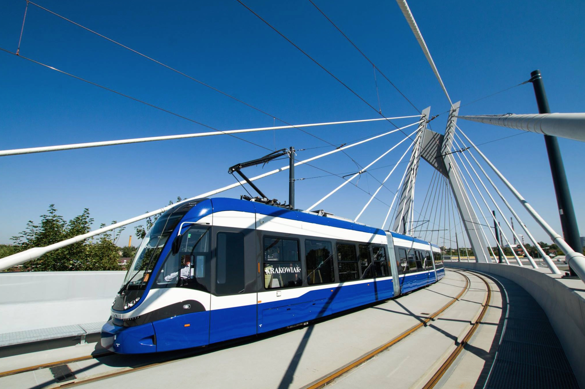 PESA 2014N Krakowiak. Dodávky vozidel se neobešly bez problémů. Kvůli nim chtěl dopravce MPK Kraków vyloučit Pesu z dalšího tendu. (foto: PESA Bydgoszcz)
