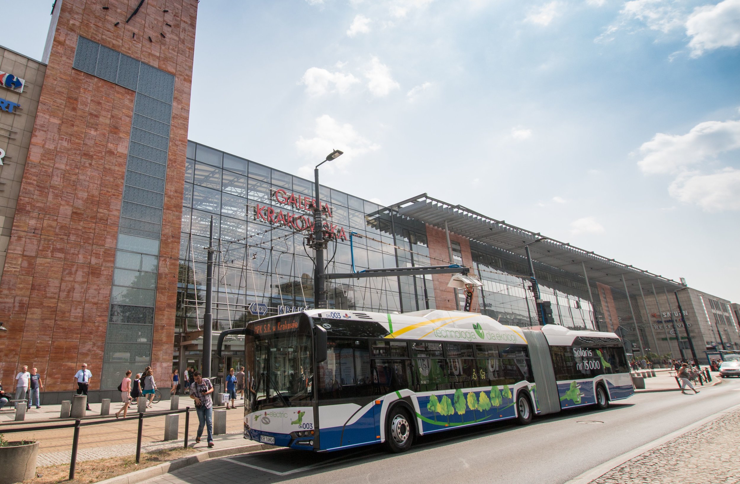 15 000. vyrobený autobus v závodě v Bolechowě je elektrobus o délce 18 m. (foto: Solaris Bus & Coach)