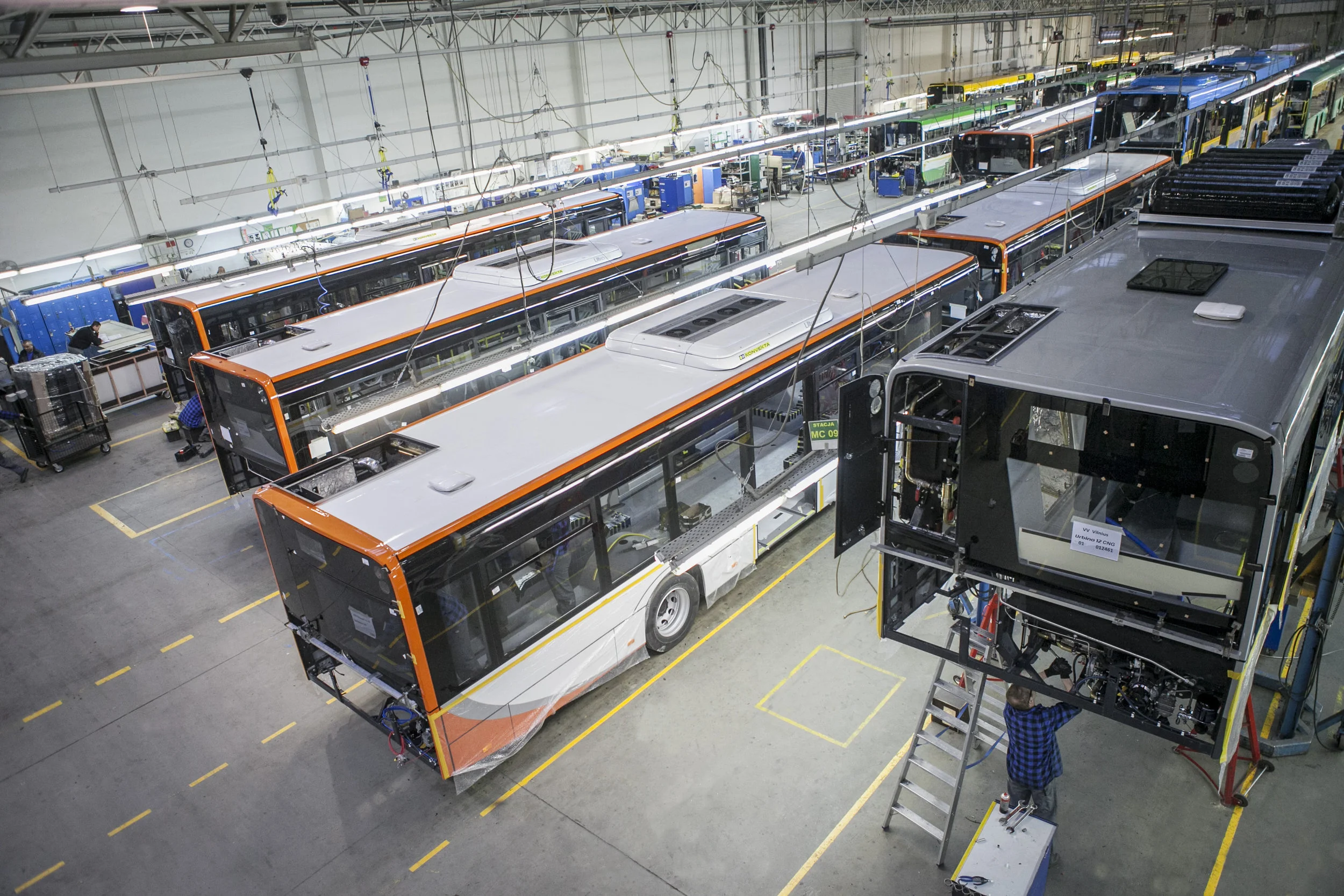 Pohled do výrobního závodu Solarisu. (foto: Solaris Bus & Coach)