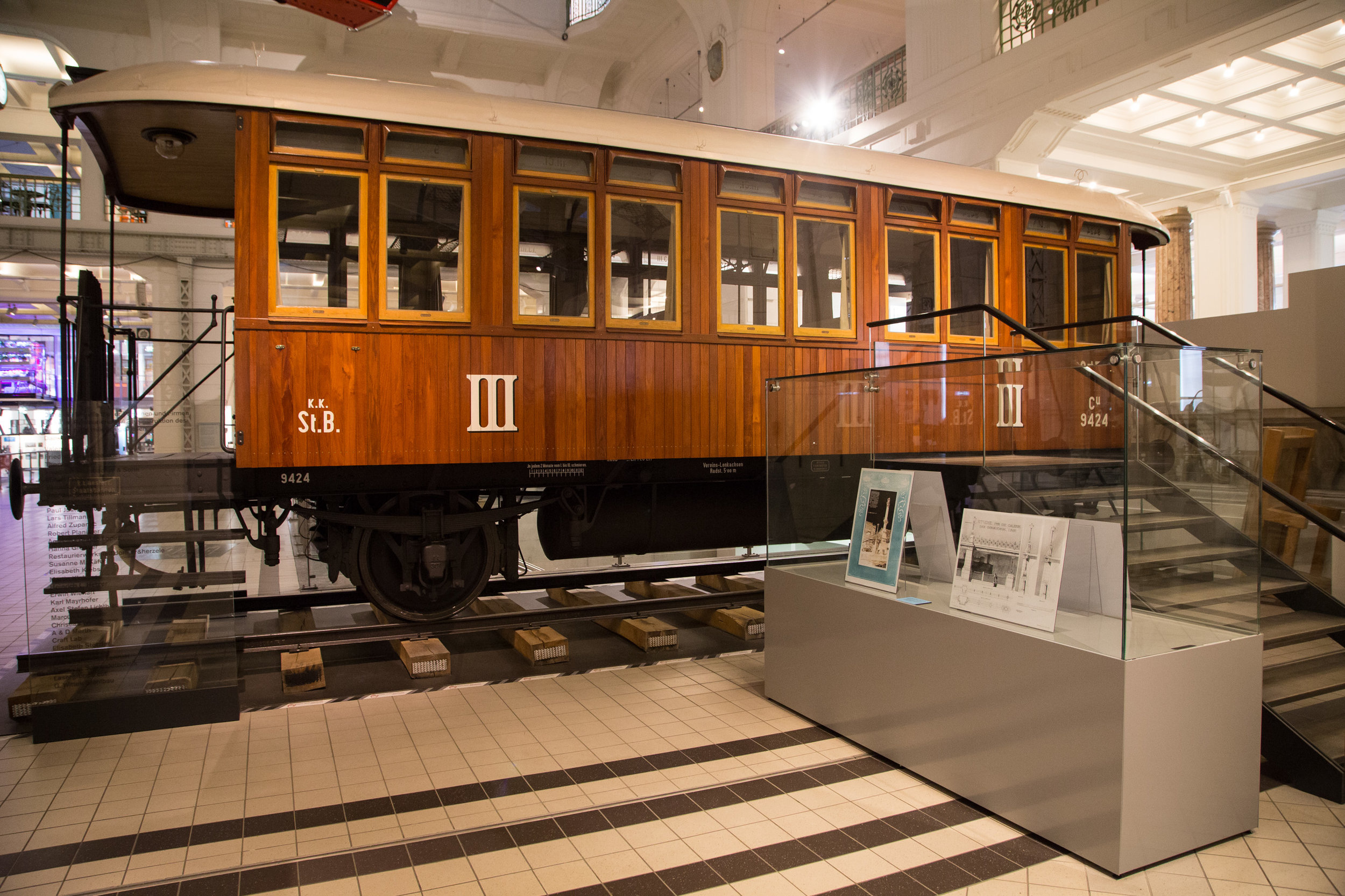 Pôvodný osobný vozeň dráhy Stadtbahn, Ringhoffer Cu 9424. (Foto: apa-fotoservice.at)